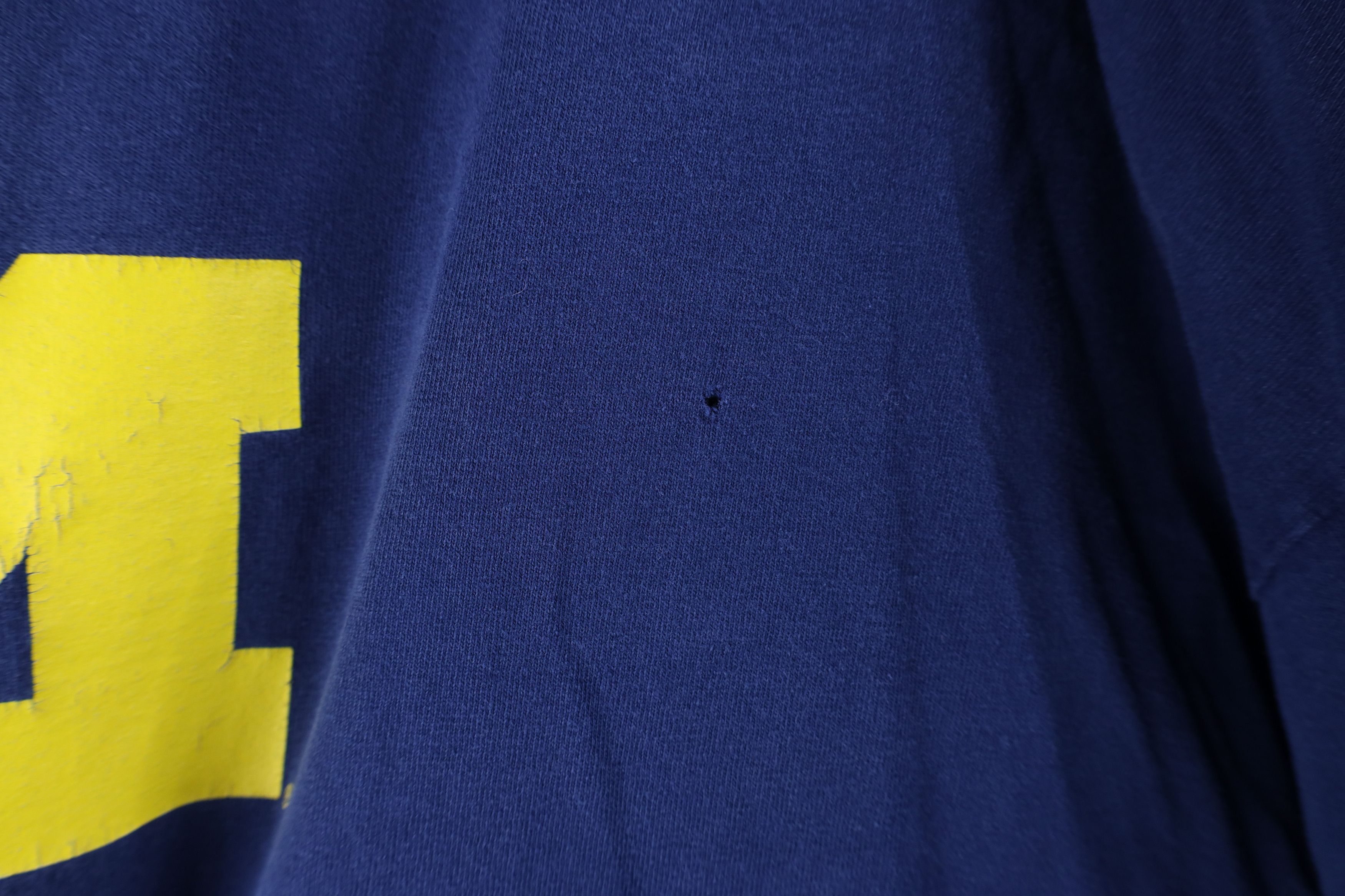 Nike × Vintage Vintage Nike Mini Swoosh University of Michigan T-Shirt Blue Size US XXL / EU 58 / 5 - 5 Thumbnail