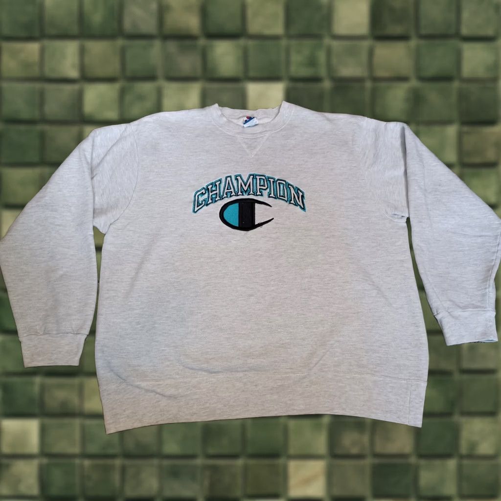 Champion VINTAGE Champion Sweatshirt Crewneck Gray Embroidered Spellout XL Men 90s 80s reverse weave Size US XL / EU 56 / 4 - 1 Thumbnail