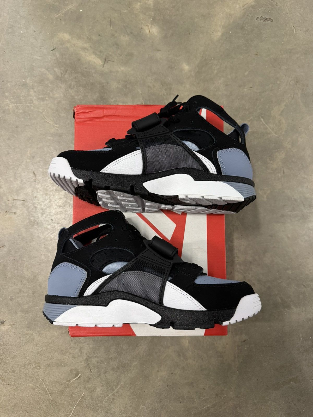 Nike Nike Air Trainer Huarache Cool Blue 2025 Size 8 Size US 8 / EU 41 - 3 Thumbnail