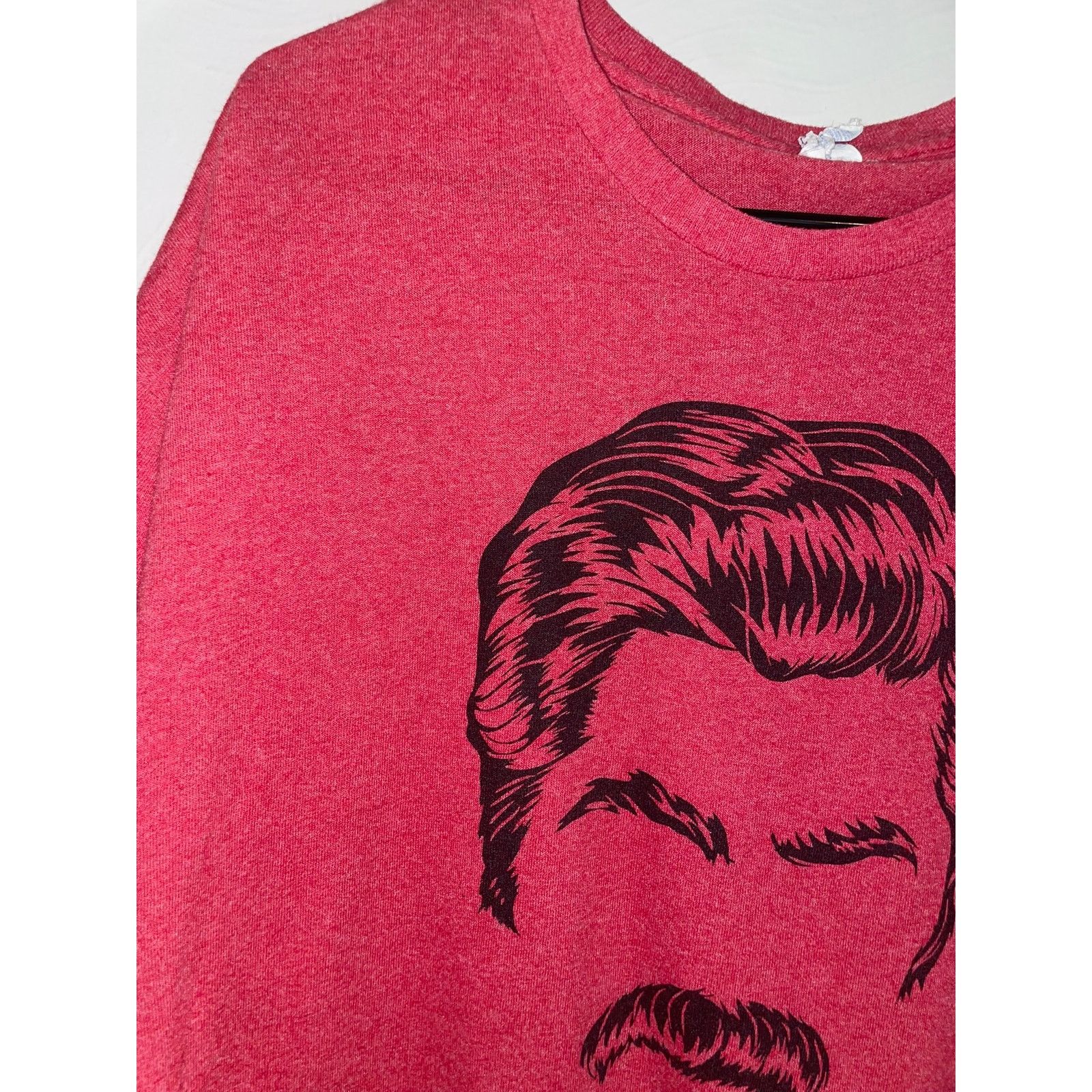Delta Parks & Rec Ron Swanson Shirt TV Actor Red Tee 2000s 2XL XXL Size US XXL / EU 58 / 5 - 3 Thumbnail