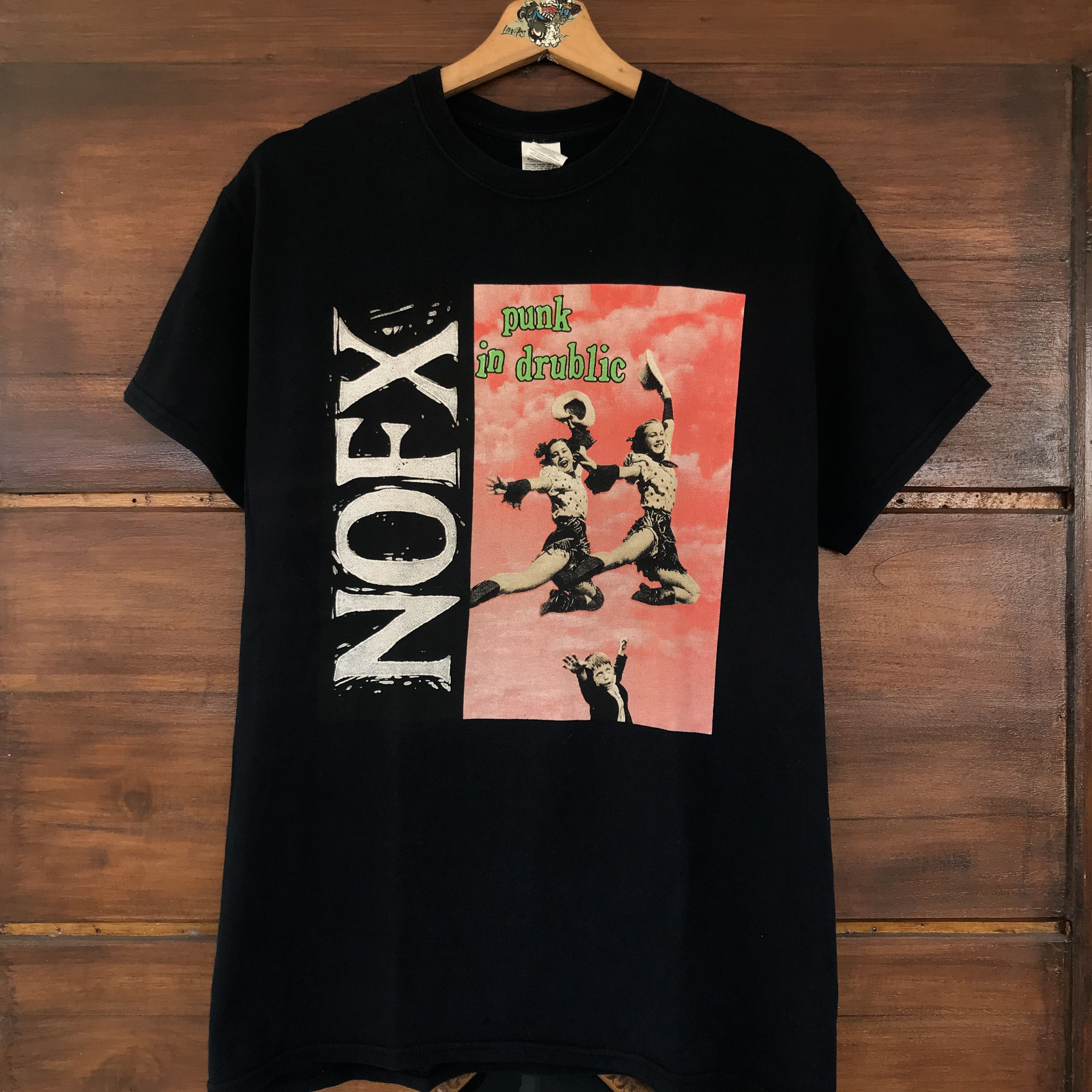 1994 NOFX Punk in drublic EURO Tシャツ XLレア Rare Vintage 1994 NOFX Punk In Drublic Shirt - TokoPyramid