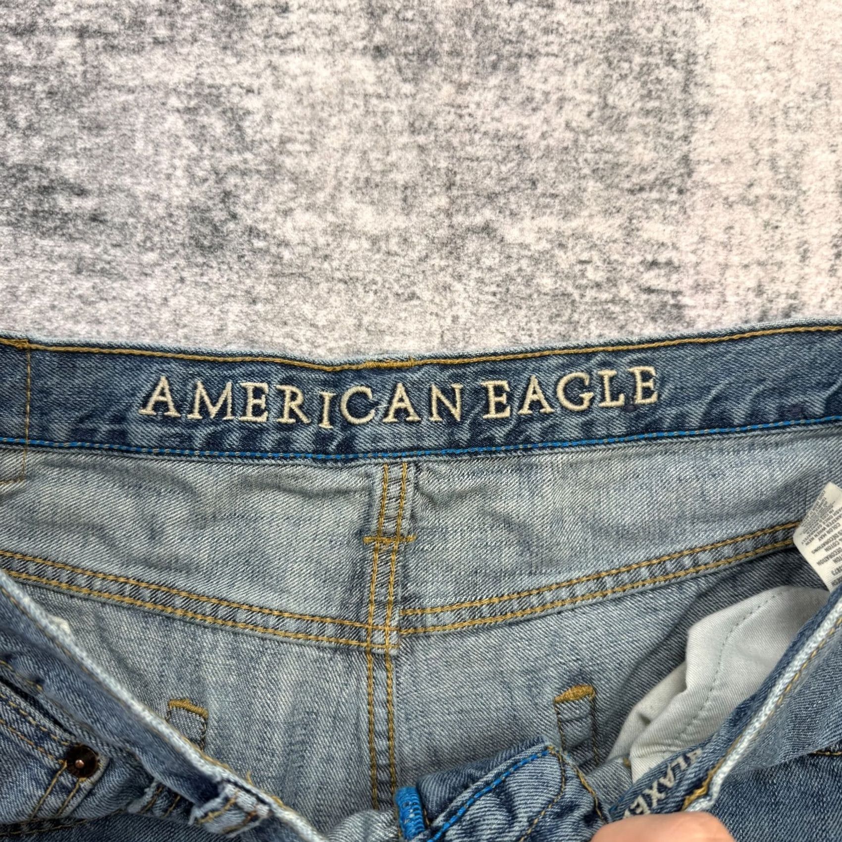 American Eagle Outfitters American Eagle Outfitters Jeans Mens 36x34 Relaxed Straight Faded Blue Denim Casual Chore Jeans Size US 36 / EU 52 - 4 Thumbnail