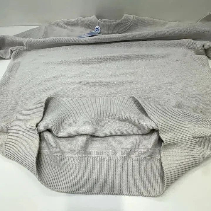 Moncler Moncler Men's Solid Crew Neck Long. Size US L / EU 52-54 / 3 - 4 Thumbnail