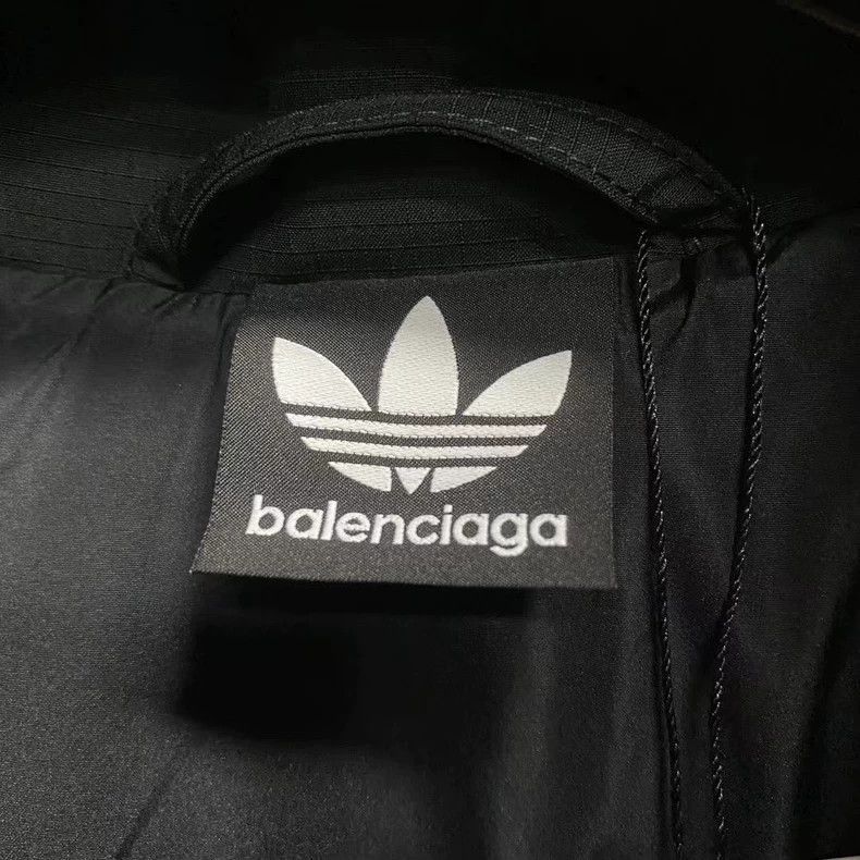 Balenciaga Balenciaga Green Logo Embroidered Puffer Jacket-2505 Size US M / EU 48-50 / 2 - 3 Thumbnail