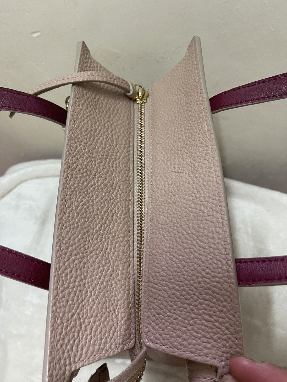 Salvatore Ferragamo Amy Small Tote Salvatore Ferragamo Shoulder/Hand bag Size ONE SIZE - 6 Thumbnail