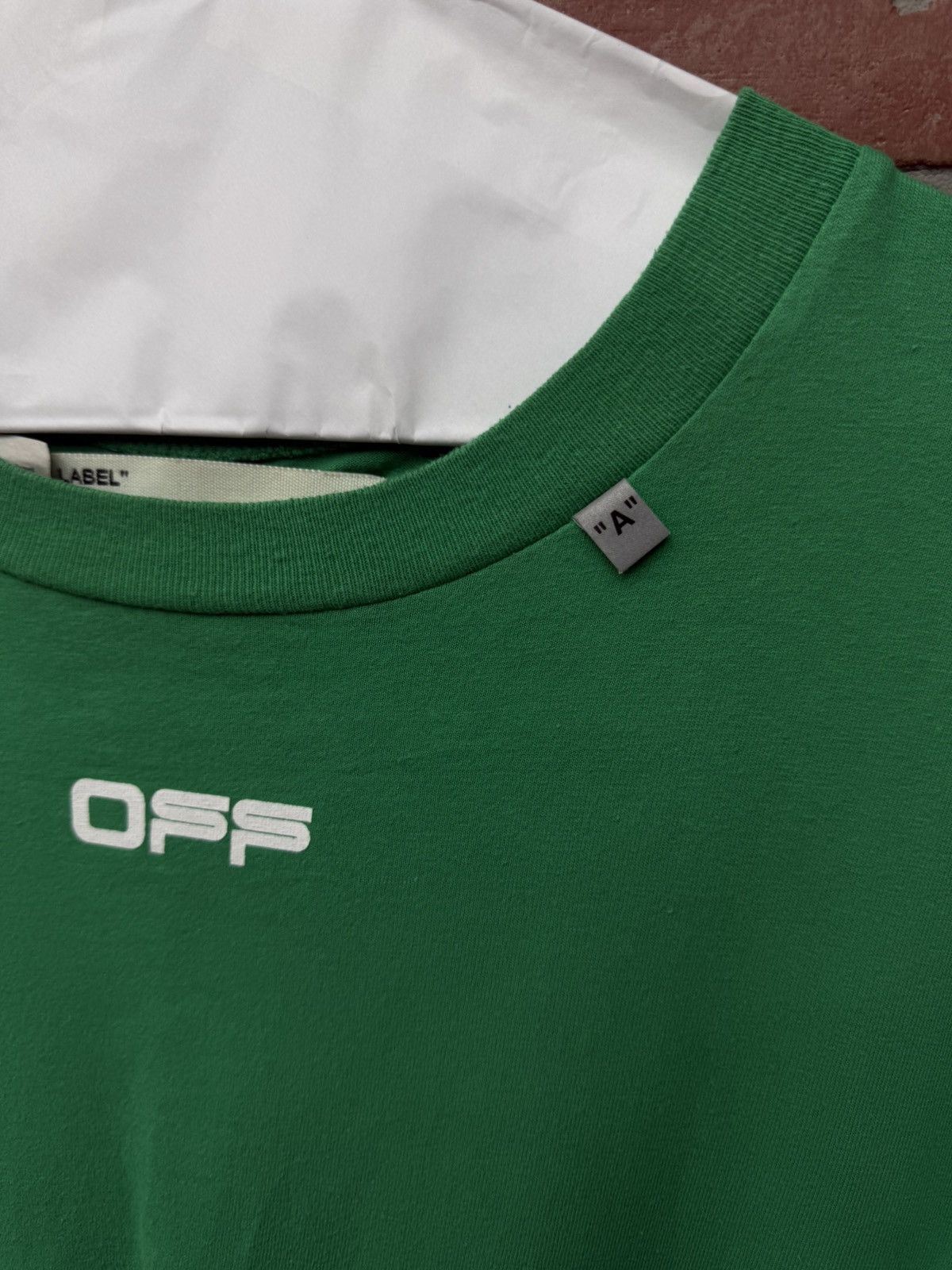 Off-White Off White Tee Shirt Size XL Green Clean Condition 🧼 Size US XL / EU 56 / 4 - 7 Thumbnail