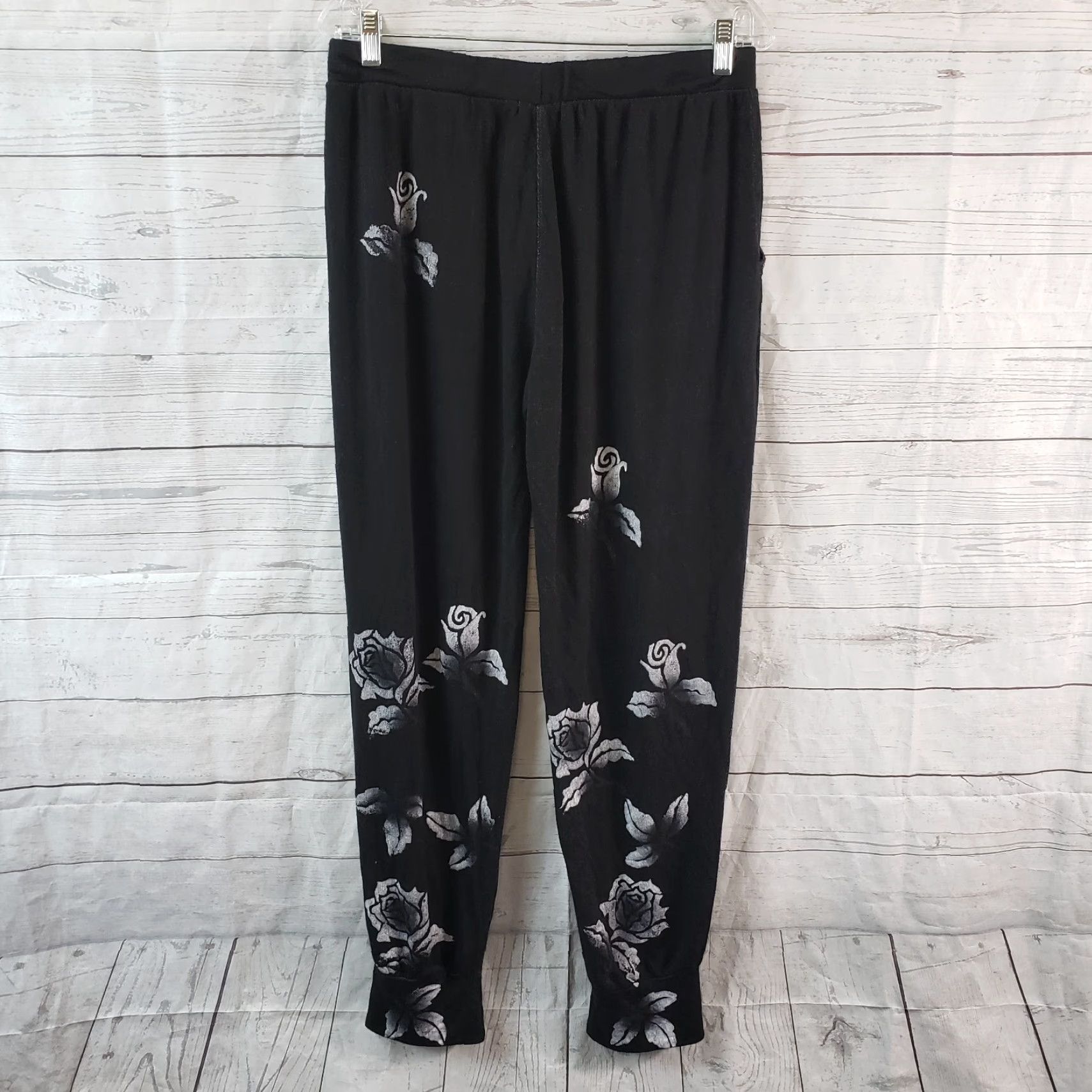 Vintage T-Party Womens Pull On Pants Large Black Gray Floral Rose Print Casual Pants Women's Large Black Floral Rose Print Size 36" / US 14 / IT 50 - 3 Thumbnail