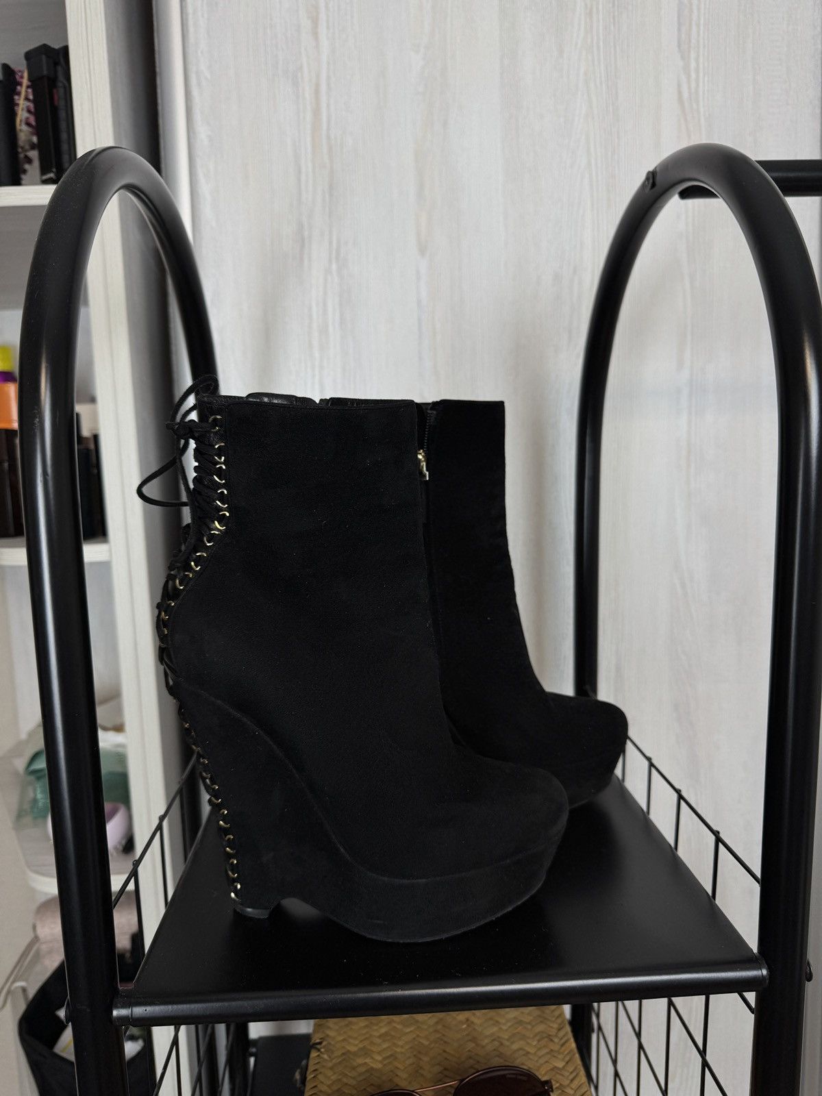 Yves Saint Laurent Yves Saint Laurent Suede Lace Up Ankle length Wedge Boots Size US 9 / IT 39 - 2 Thumbnail