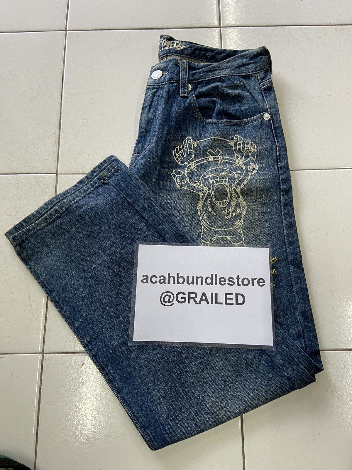 Anime VINTAGE ONE PIECE TONY CHOPPER OFFICIAL DENIM JEANS Size US 32 / EU 48 - 16 Thumbnail