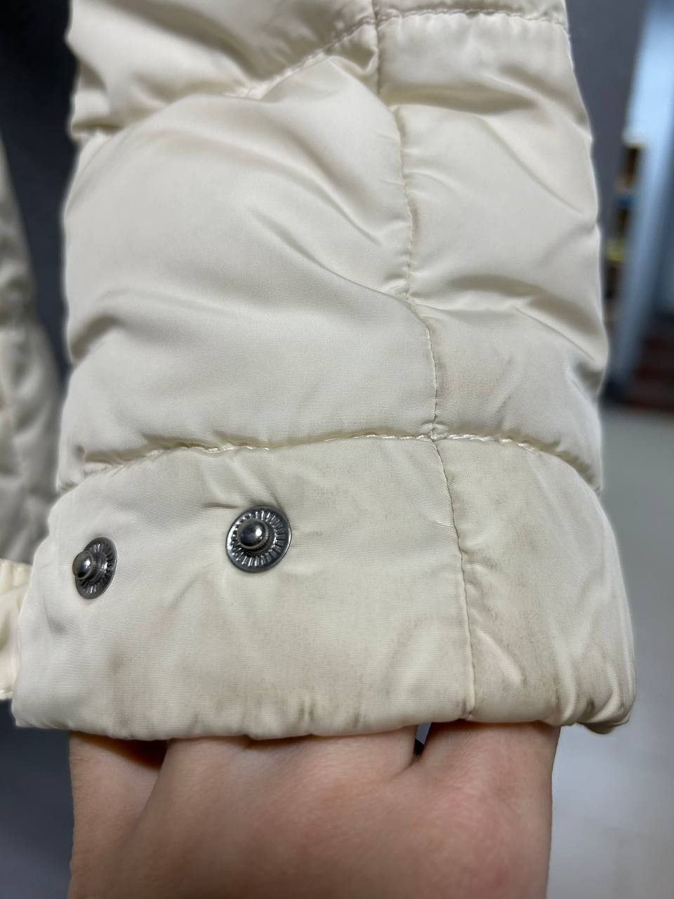 Prada Prada womens down jacket 2009 size 40 / M Size S / US 4 / IT 40 - 6 Thumbnail