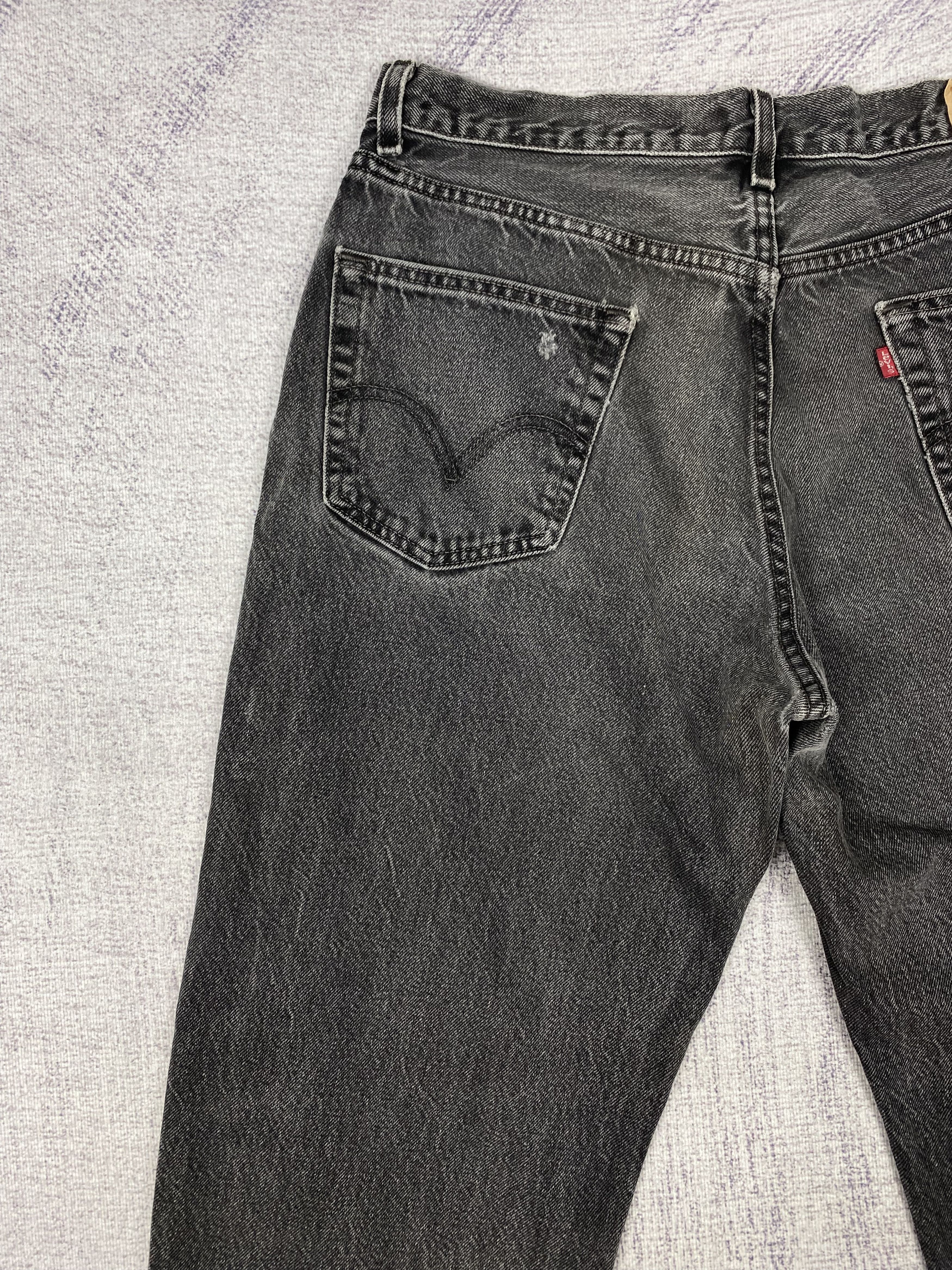 Levi's Vintage Levi's 550 Relaxed Fit Black Denim Jeans PT0482 Size US 36 / EU 52 - 11 Thumbnail