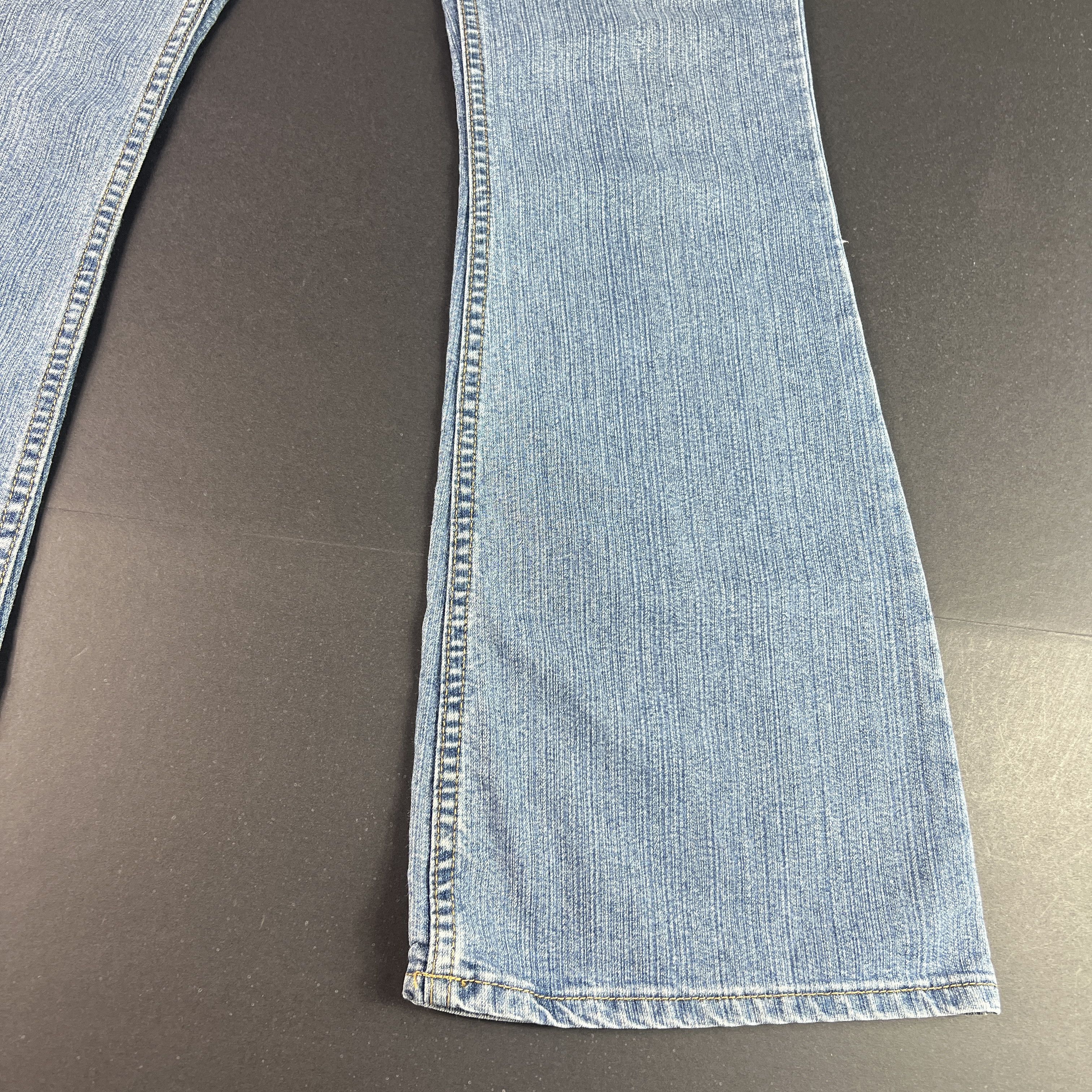 Calvin Klein Y2K Calvin Klein Jeans Low Rise Flare Blue Faded Denim Size 30" / US 8 / IT 44 - 5 Thumbnail