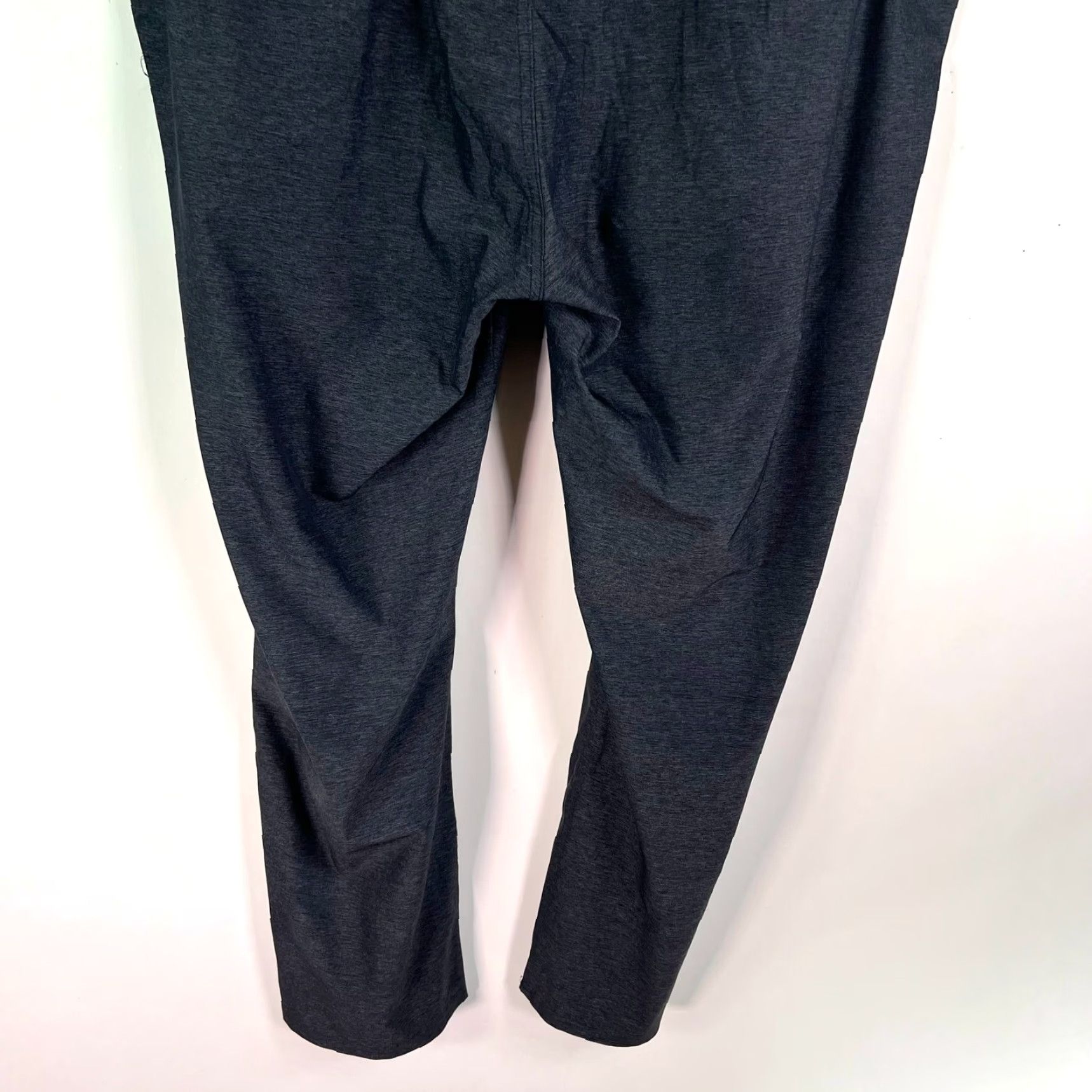 TravisMathew Travis Mathew Dress Pants Shirt Mens 40 Gray 44x29 Stretch Flat Front Logo City Preppy Style Brand Pants Mens Gray Size 40 Regular Inseam 29 Frontier? Size US 40 / EU 56 - 6 Thumbnail