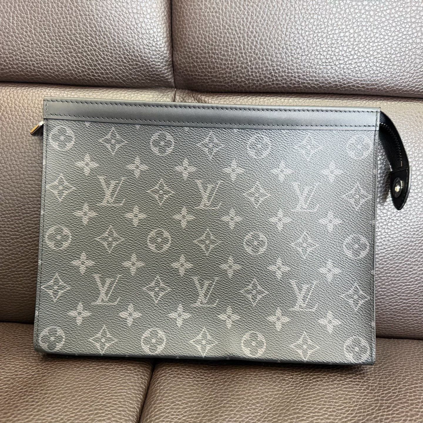 Louis Vuitton Louis Vuitton Black Bag one size Men Size ONE SIZE - 1 Thumbnail