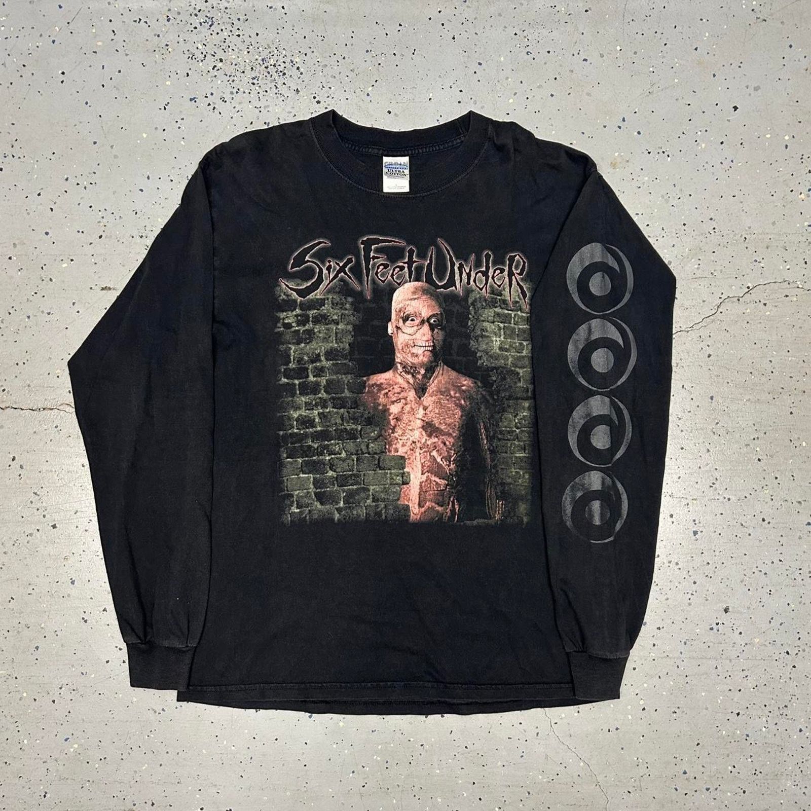 Gildan 2004 Six Feet Under Long Sleeve T-shirt Size US L / EU 52-54 / 3 - 1 Thumbnail