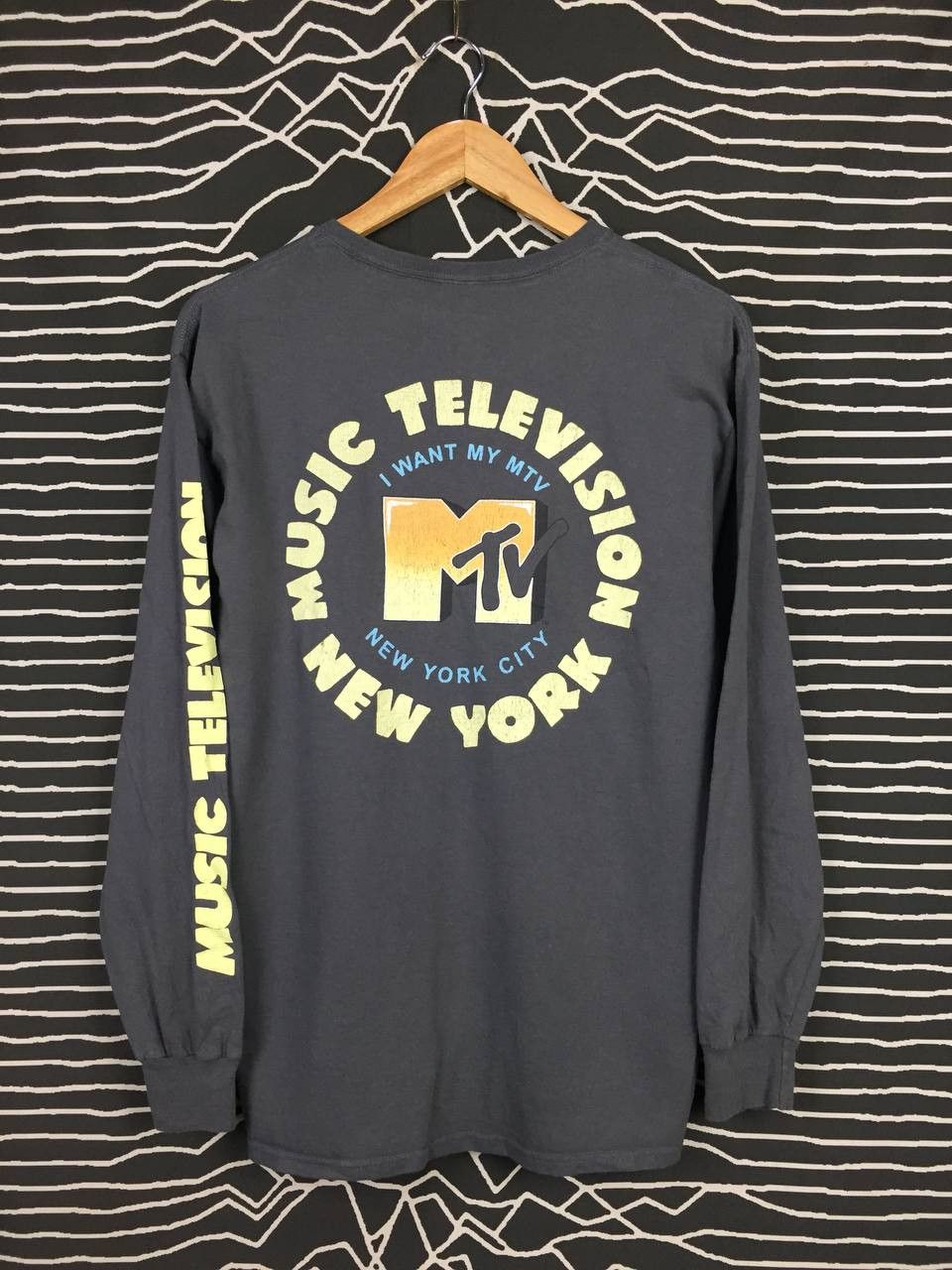 Mtv × Vintage MTV Music Television New York Big Logo Longsleeve Tee Size US M / EU 48-50 / 2 - 2 Thumbnail