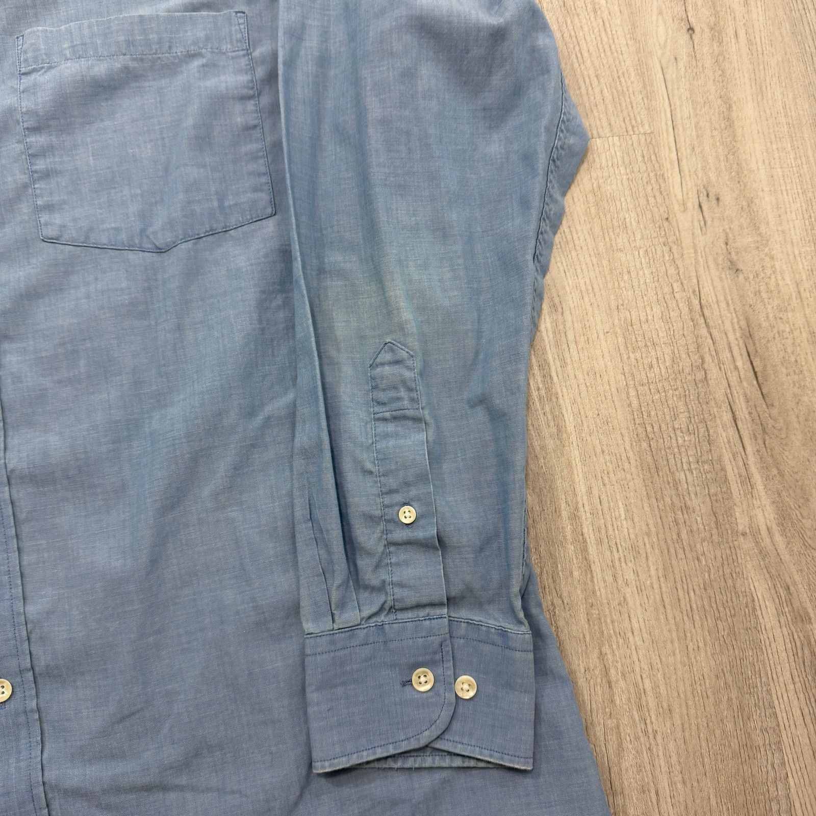 Vintage Vintage Members Only Chambray Button Shirt 16 Large Blue 70s Size US L / EU 52-54 / 3 - 5 Thumbnail