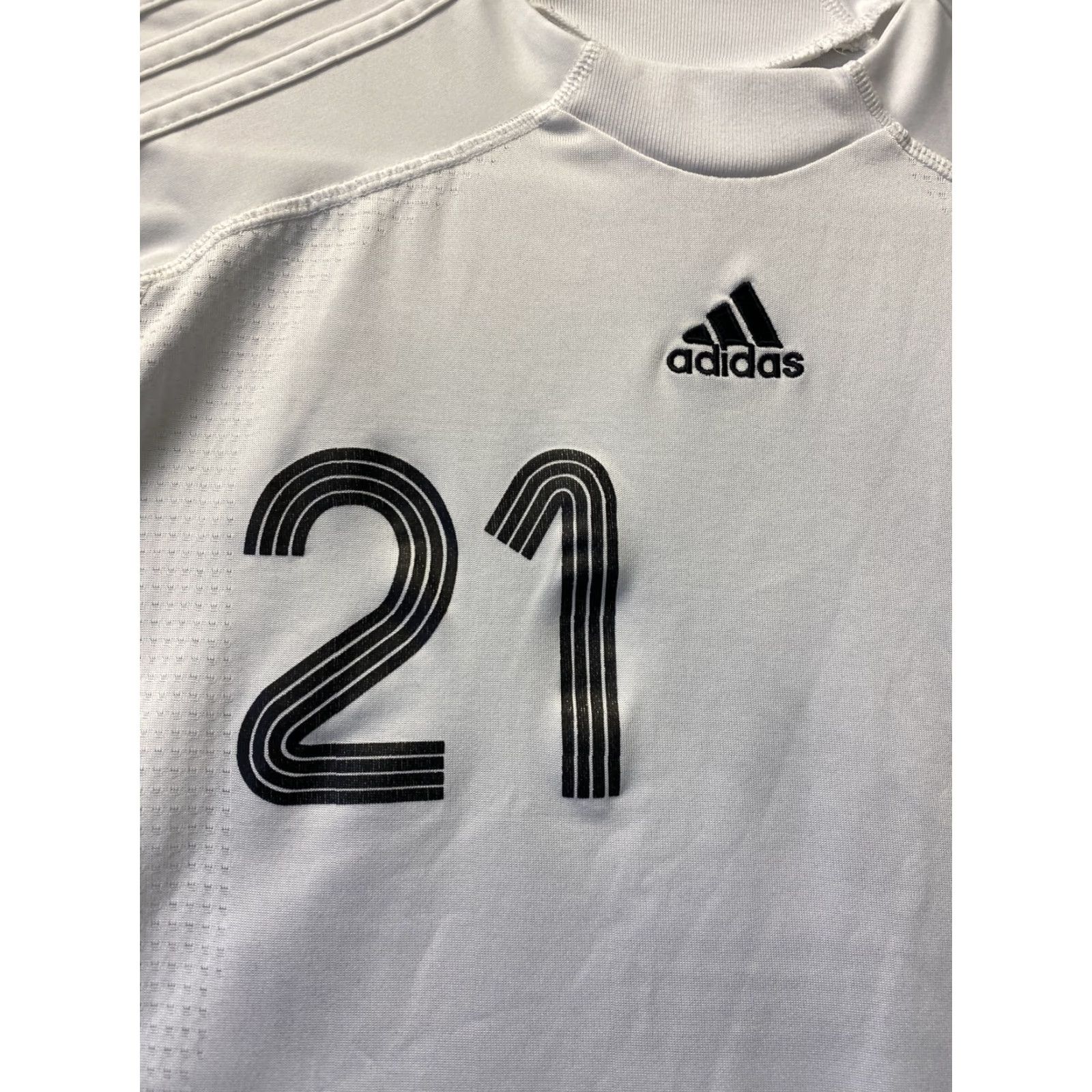 Adidas adidas Soccer Jersey T-Shirt Short Sleeve white Men's M SHORT PEOPLE / 104-58 Size US M / EU 48-50 / 2 - 2 Thumbnail