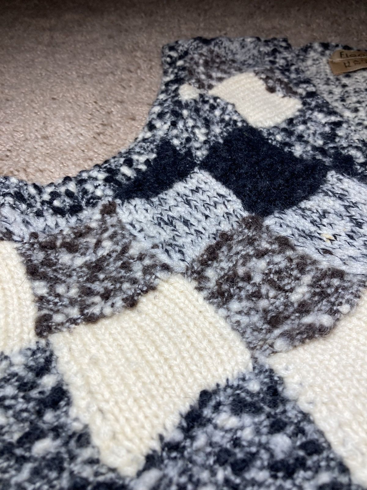Yoshiyuki Konishi 90s Ficce Uomo Carpet Vest Shaggy Checker Sweater Hand Knit Size US M / EU 48-50 / 2 - 3 Thumbnail