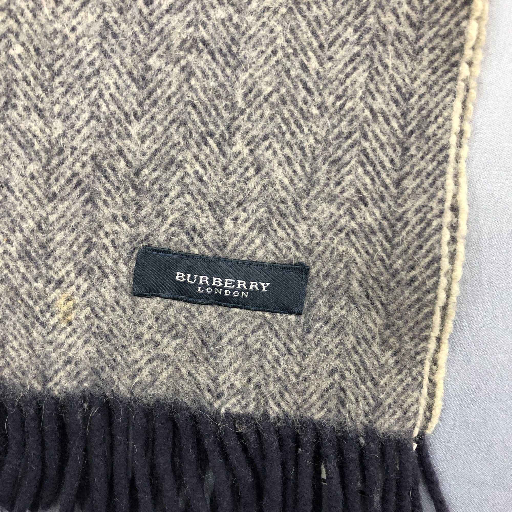 Burberry Vintage Burberry Scarf Muffler Wool Cashmere Scarves. Size ONE SIZE - 6 Thumbnail