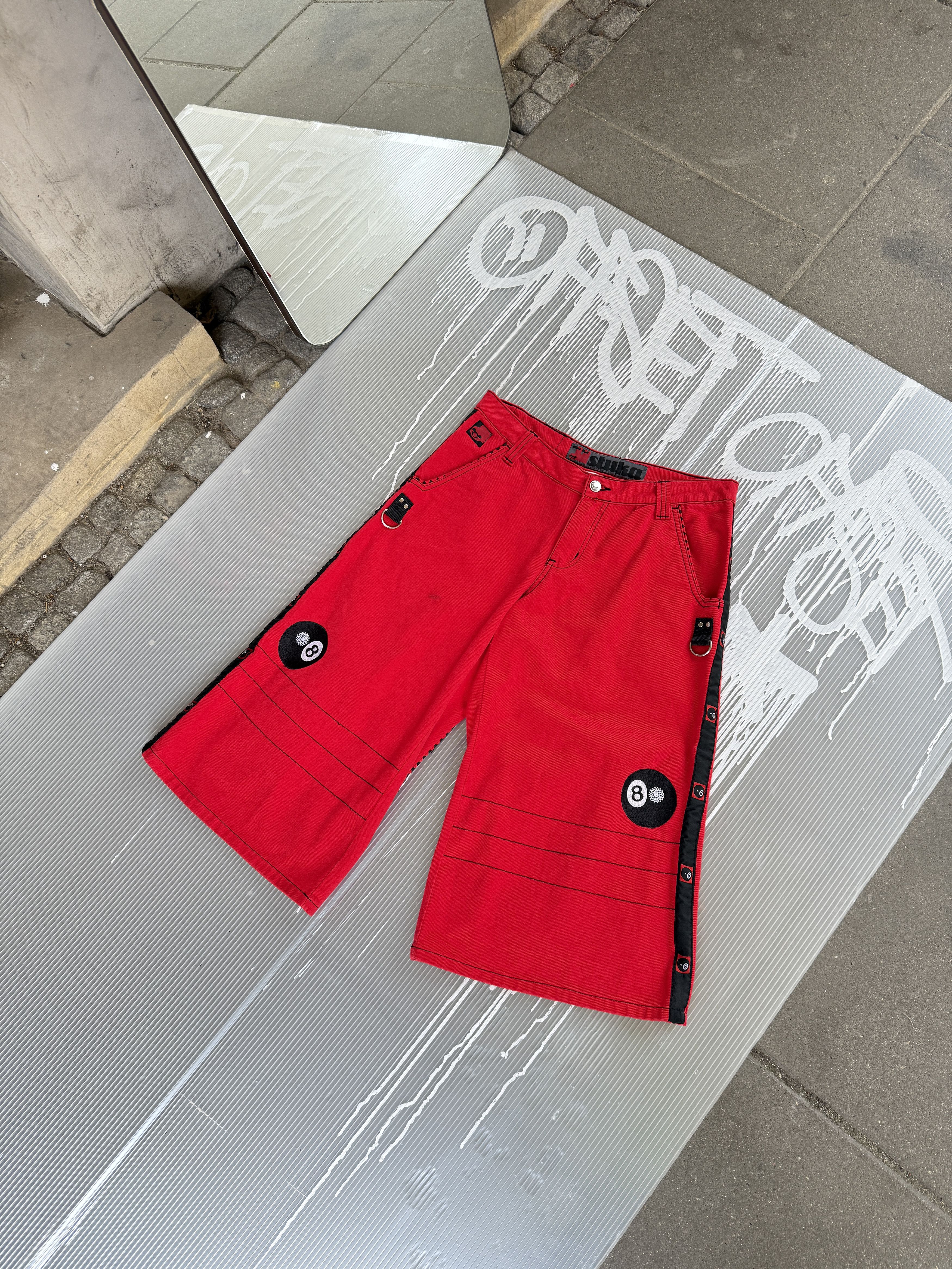 JNCO Stuka red 8 ball jorts - W30 Size US 30 / EU 46 - 6 Thumbnail