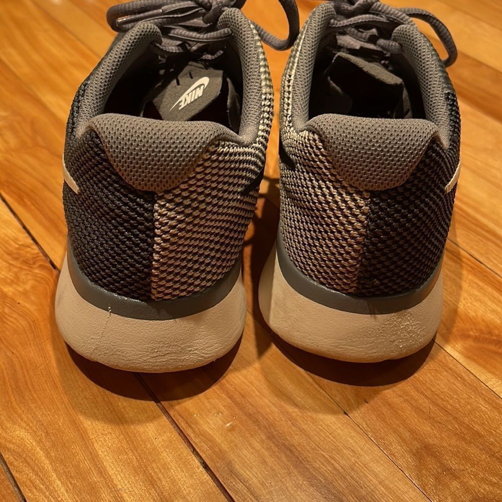 Nike Nike VH2 shades of gray fabric low lace up sneakers. Size 8 Size US 8.5 / IT 38.5 - 3 Thumbnail