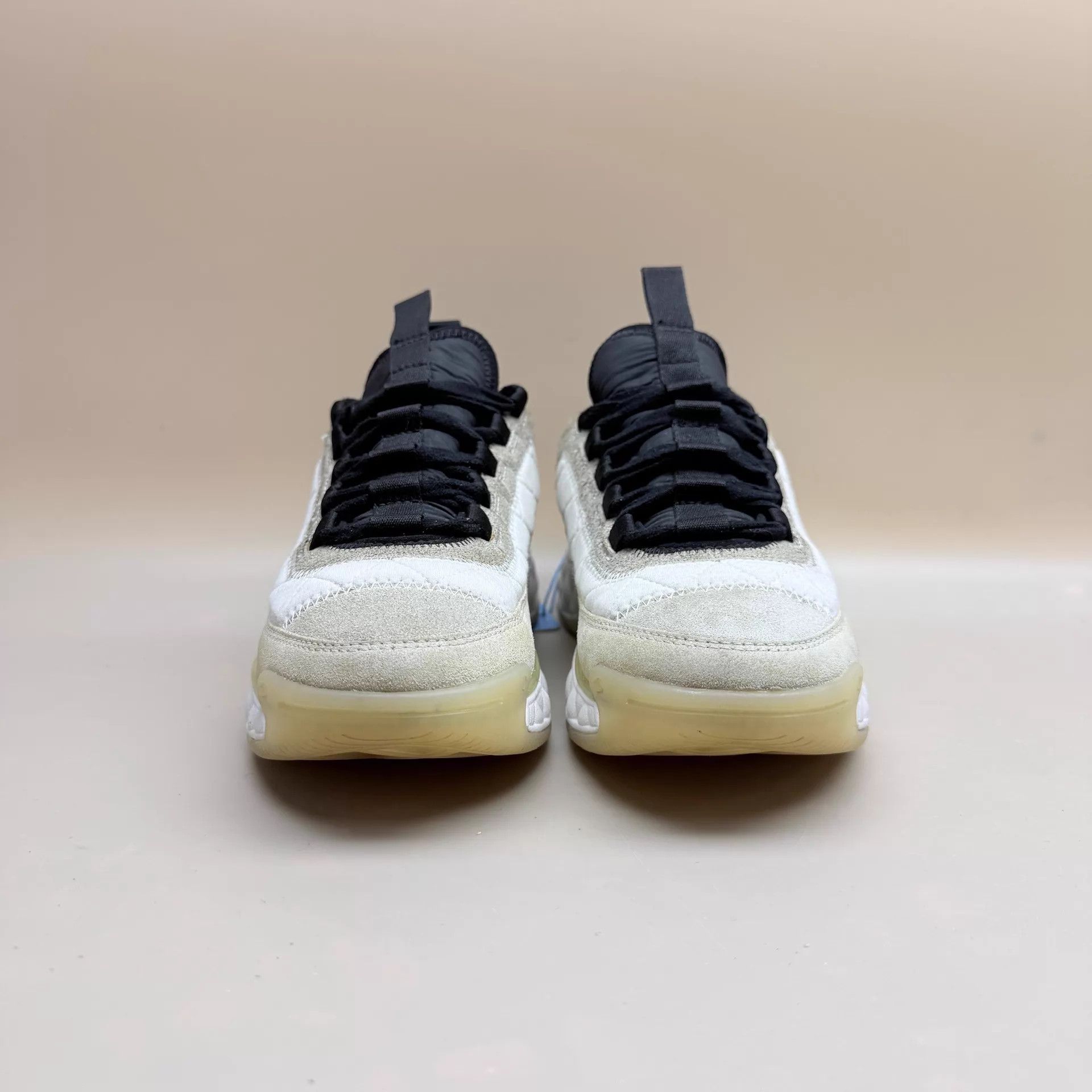 Chanel CHANEL Quilted Double C Gold Logo Sneaker 38 EU 95 New Size US 7.5 / IT 37.5 - 2 Thumbnail