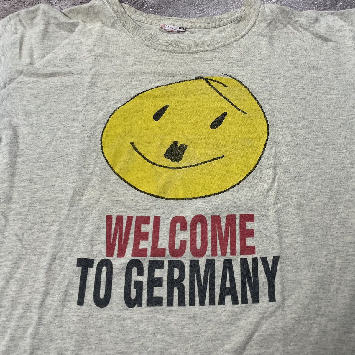 Gildan Vintage Y2K ADULT “ WELCOME TO GERMANY SMILE “ FUNNY BuyTee Size US M / EU 48-50 / 2 - 5 Thumbnail