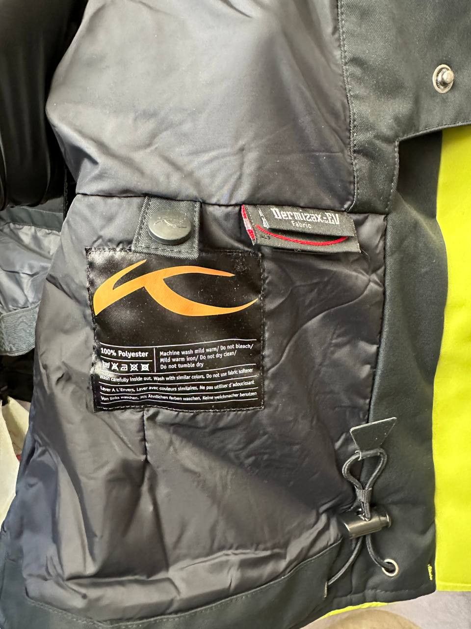 KJUS KJUS Ski DERMIZAX EV Stormhood Waterproof Primaloft Jacket Size M / US 6-8 / IT 42-44 - 15 Thumbnail