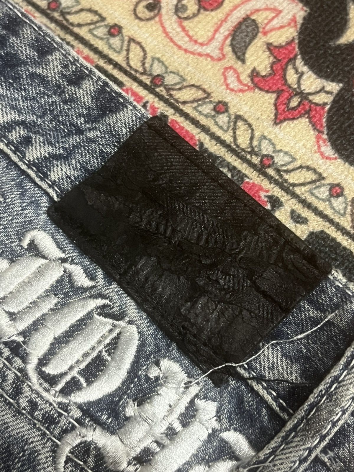 Hysteric Glamour Betty Blue Love Big Slogan Distressed Blue Cracked Jeans Size 30" / US 8 / IT 44 - 9 Thumbnail