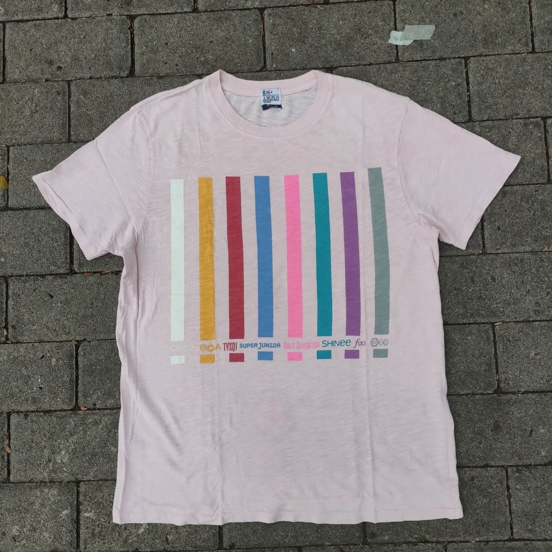 Band Tees SM TOWN Live in Japan 2014 Tee Size US M / EU 48-50 / 2 - 1 Thumbnail