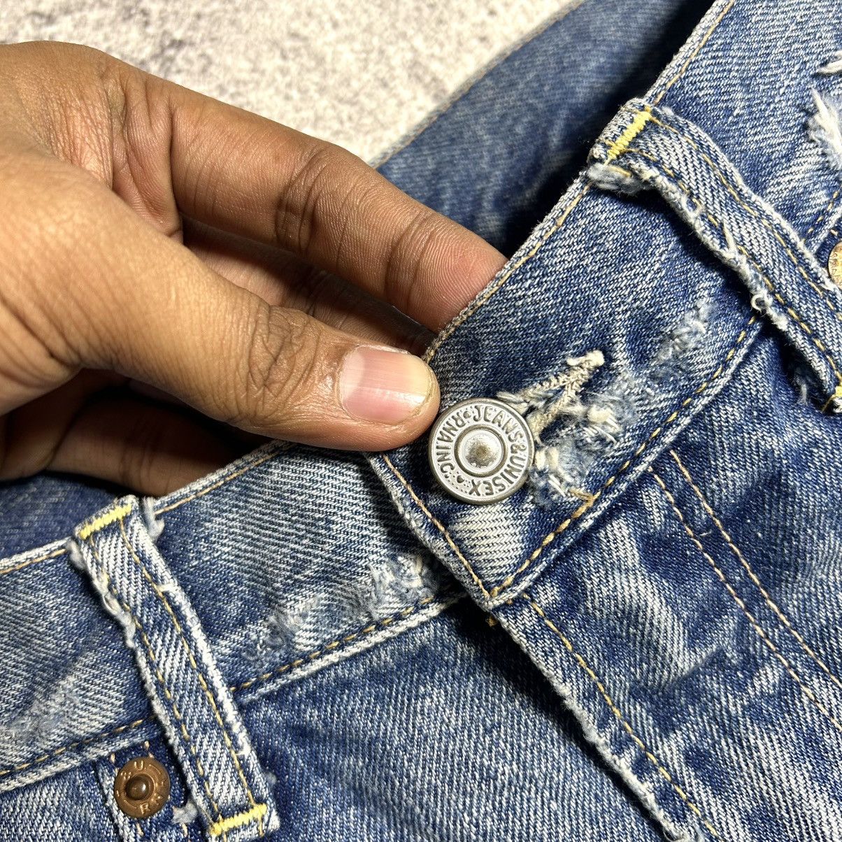 Japanese Brand RNA Crazy Distressed Bluewash Denim Pants Size US 30 / EU 46 - 13 Thumbnail