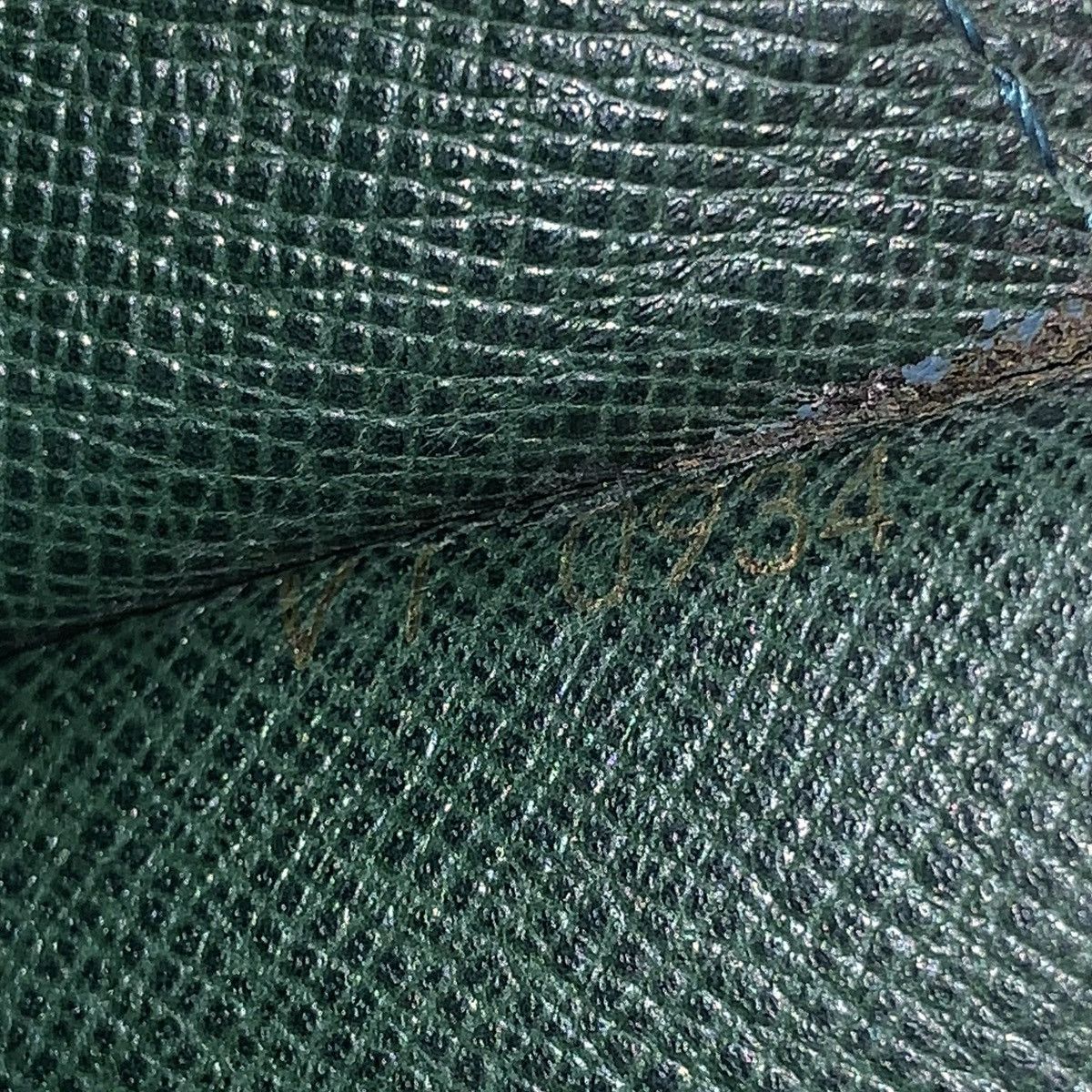 Louis Vuitton Louis Vuitton Taiga Green Briefcase Size ONE SIZE - 22 Thumbnail