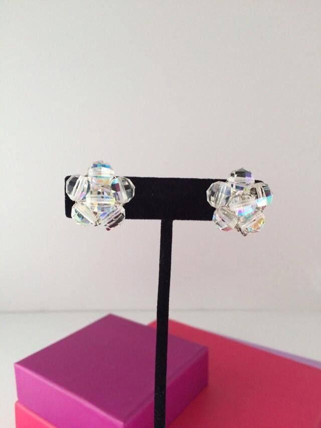 Designer Vintage Aurora Borealis Crystal Cluster Earrings- Unsigned Size ONE SIZE - 2 Thumbnail