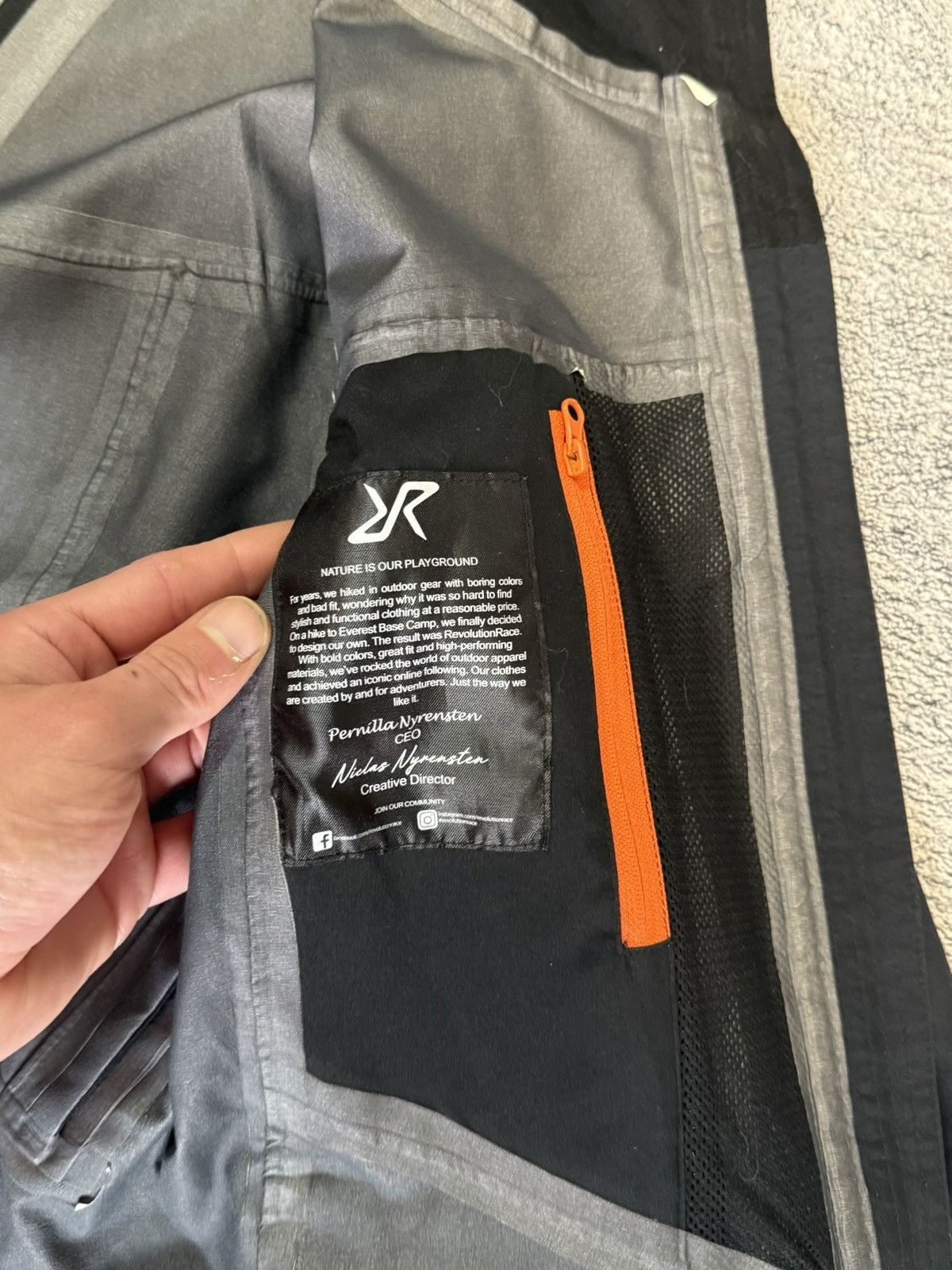 Fjallraven RevolutionRace RVRC Whisper Jacket XS Waterproof Hypershell Size XS / US 0-2 / IT 36-38 - 11 Thumbnail