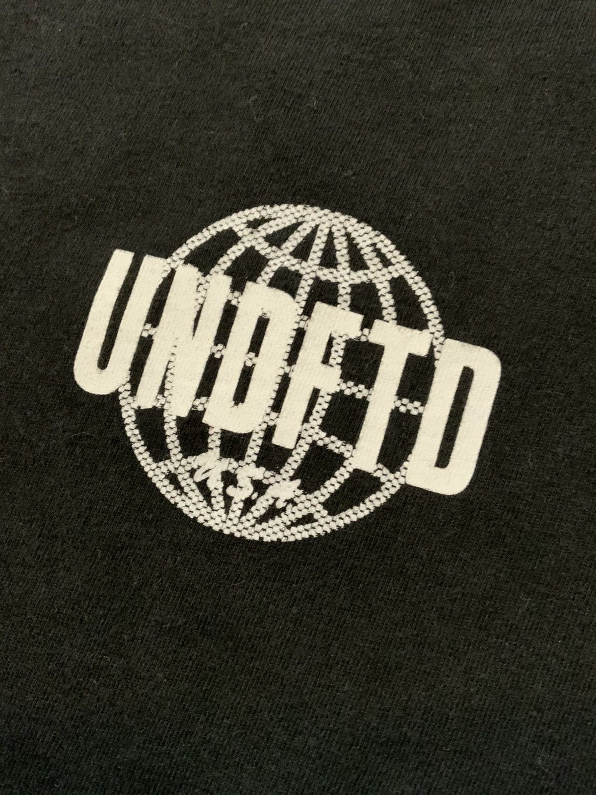Undefeated UNDFTD Undefeated Racing Club Globe Black Crewneck T-Shirt Size US S / EU 44-46 / 1 - 8 Thumbnail