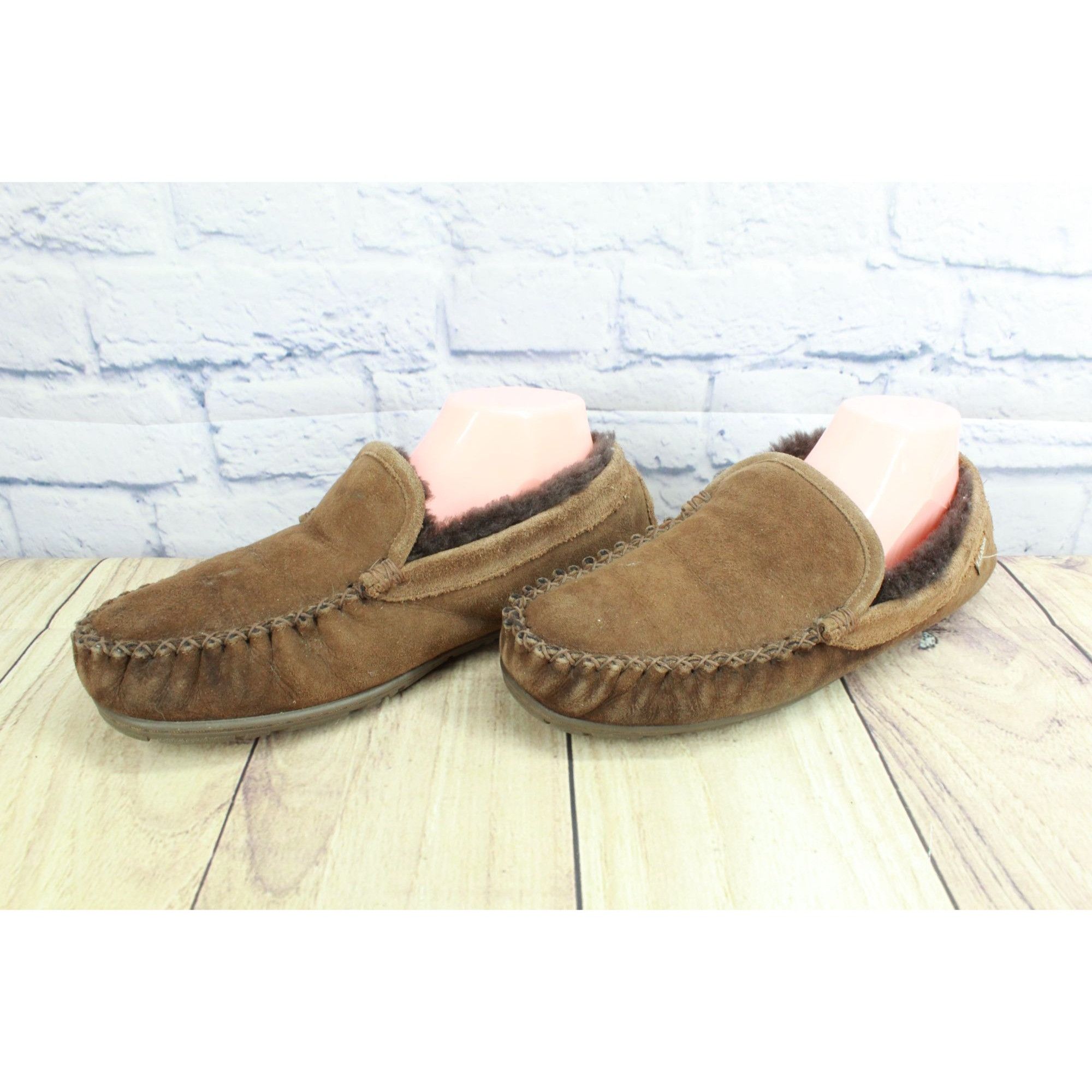 L.L. Bean LL Bean Mens Wicked Good Shearling Lined Venetian Slippers Size US 10 / EU 43 - 2 Thumbnail