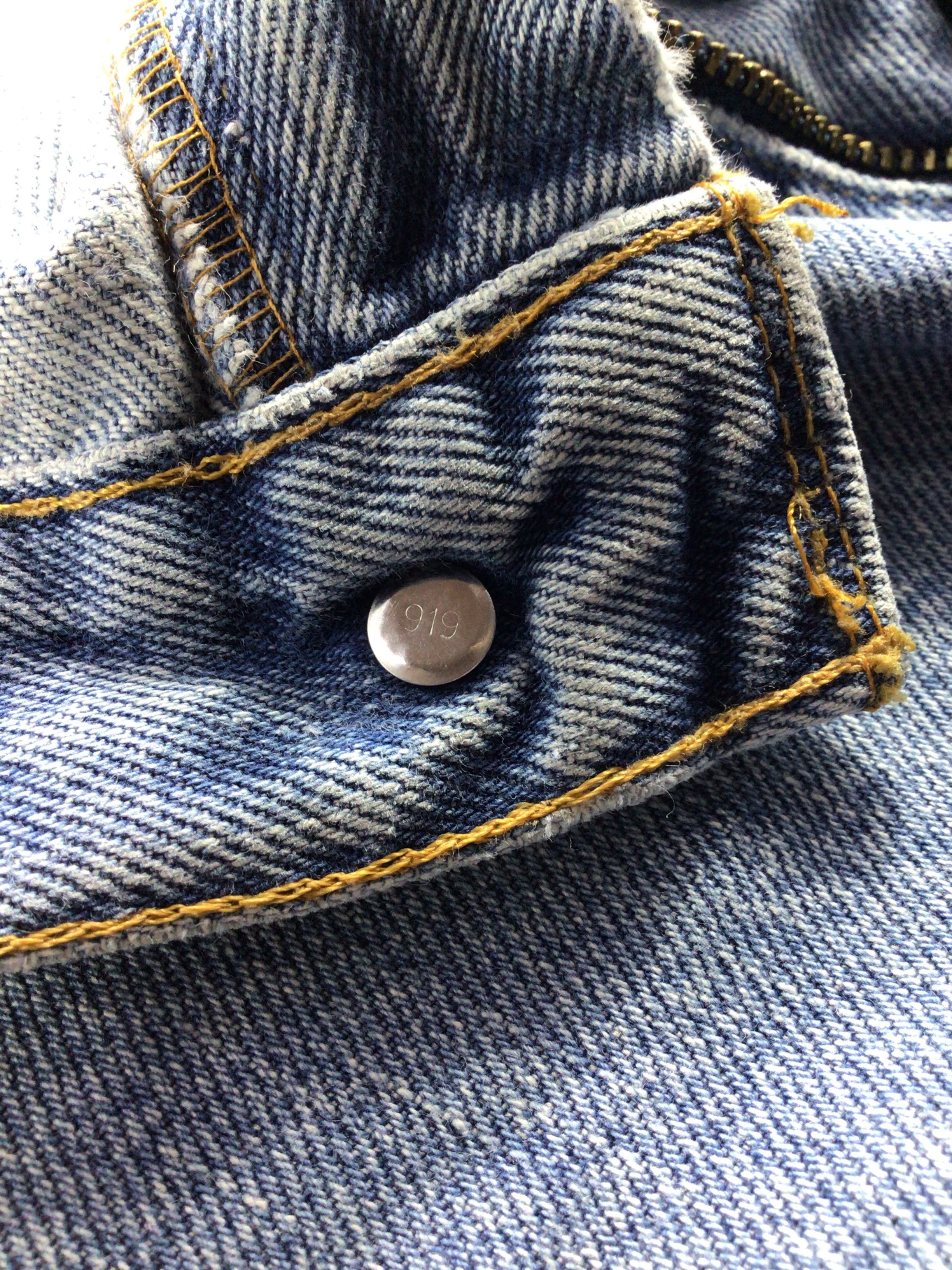 Levi's Vintage Levis 505 Jeans Medium Wash Denim KJ225 Size US 31 - 9 Thumbnail