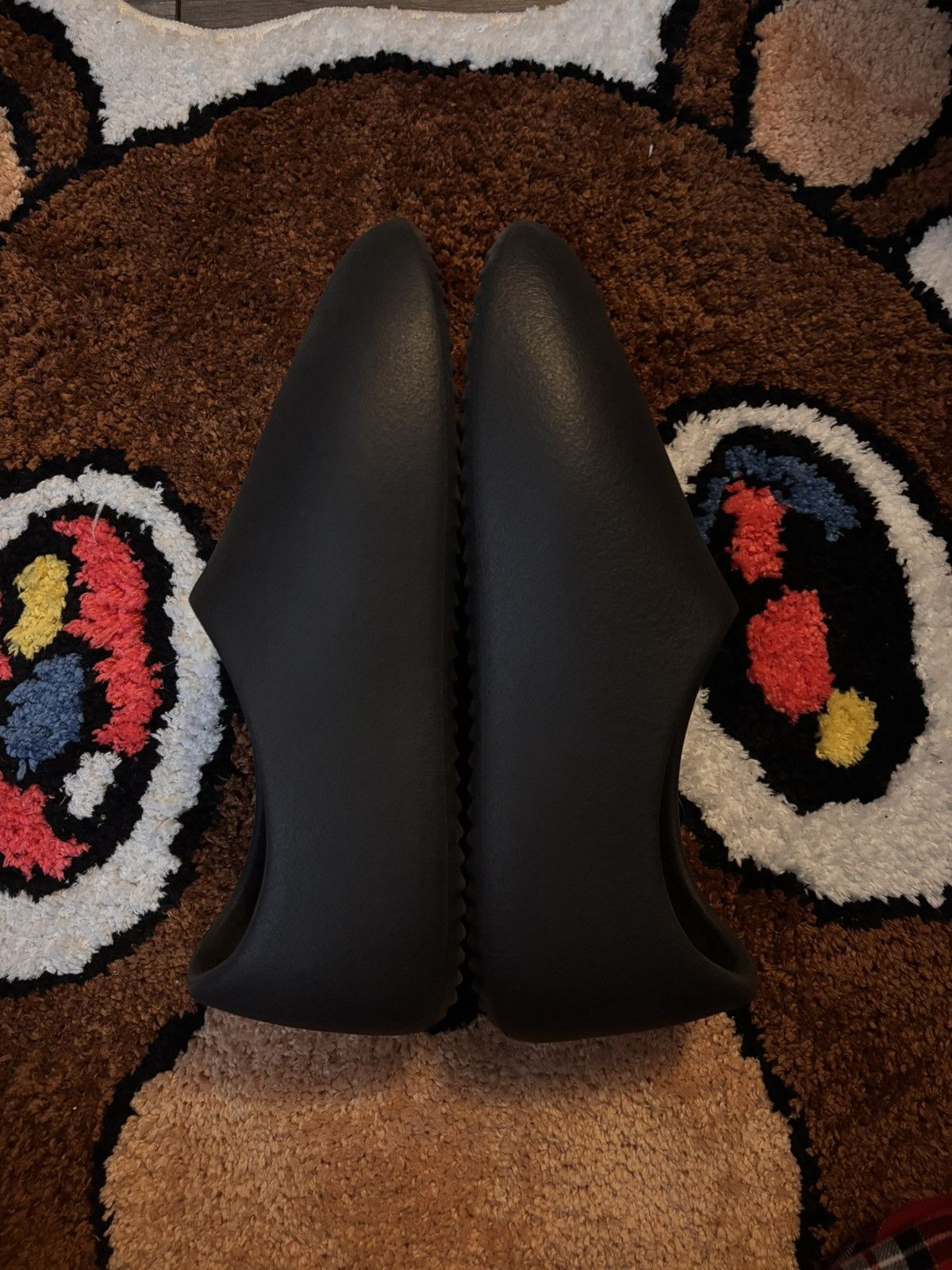 Yeezy Yeezy Slides/Clogs in Black Size US 10 / EU 43 - 2 Thumbnail