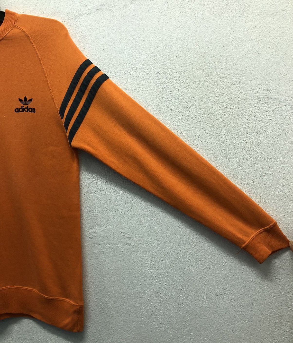 Adidas Vintage Adidas Trefoil Orange Crewneck Sweatshirt Size US M / EU 48-50 / 2 - 4 Thumbnail