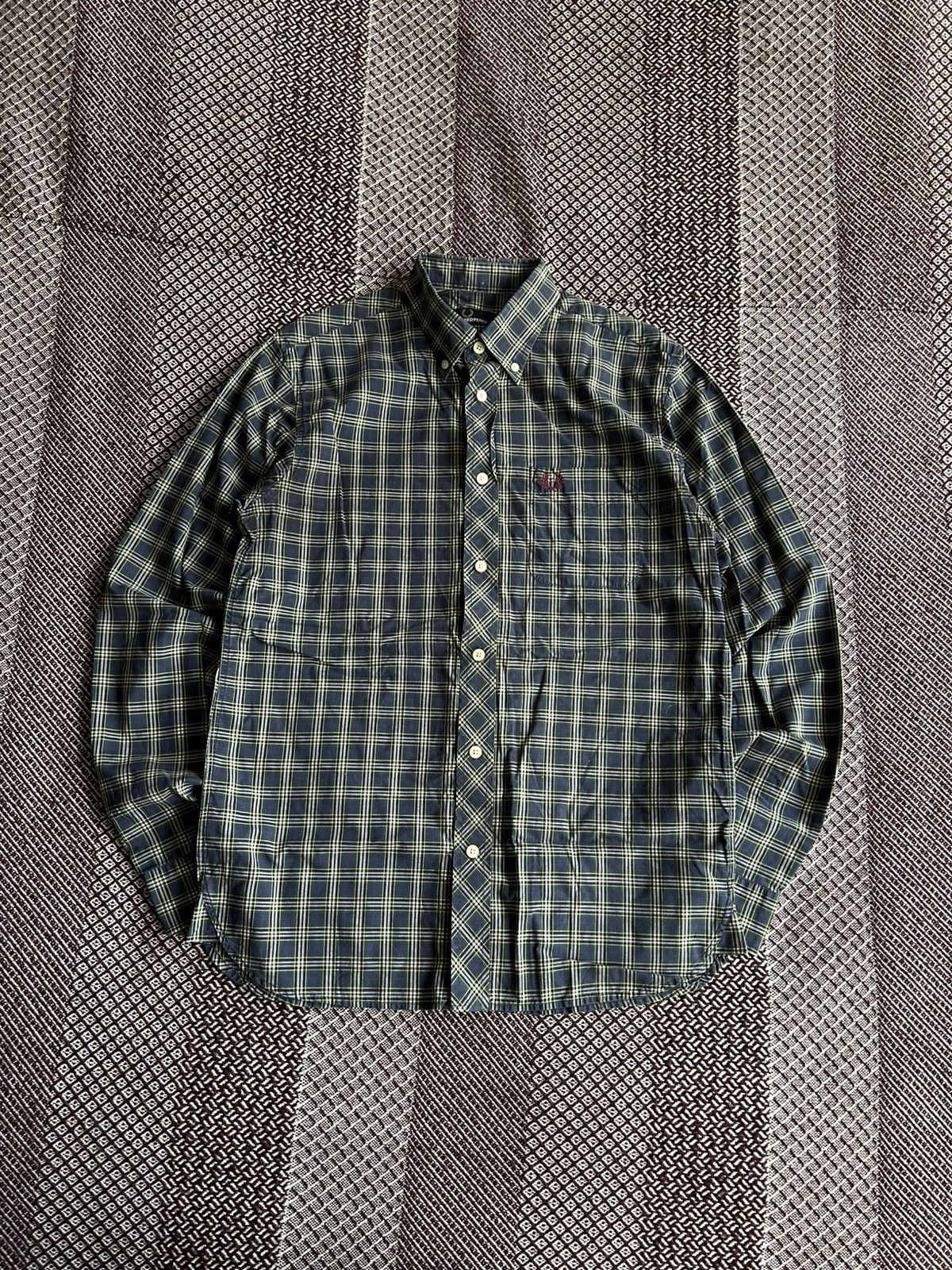 Fred Perry Fred Perry Casual Shirt Green Solid Style Size Small Size US S / EU 44-46 / 1 - 1 Thumbnail