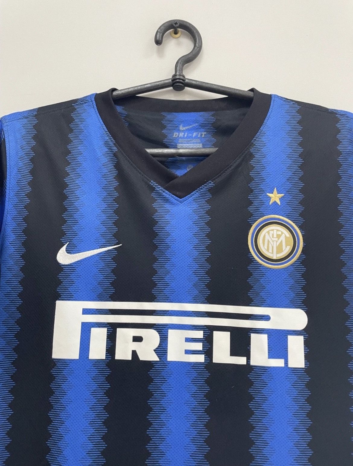 Nike Inter Milan 2010/2011 Home Football Shirt Jersey Youth Boys Size US XS / EU 42 / 0 - 3 Thumbnail
