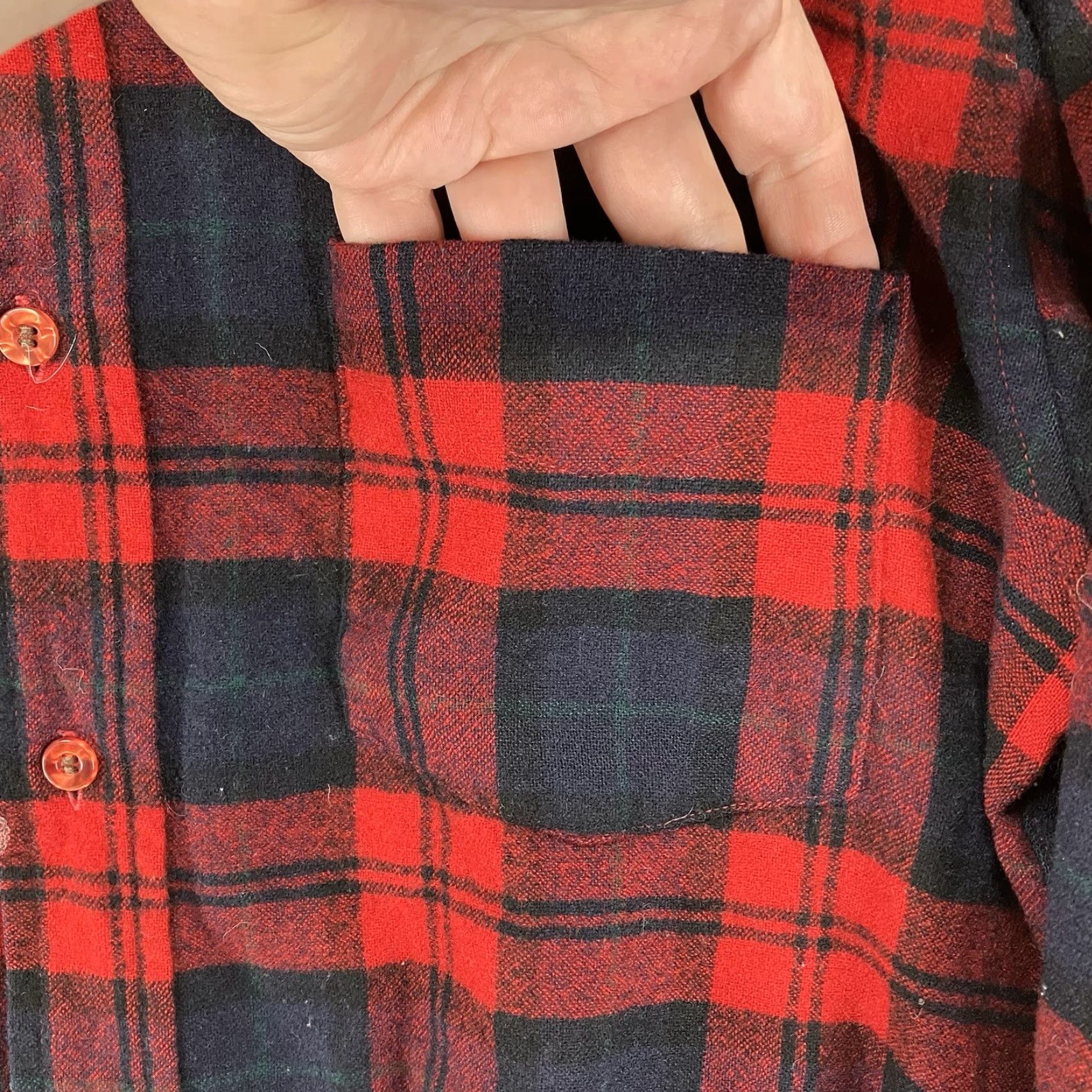 Pendleton VINTAGE Pendleton Wool Flannel Shirt Mens M Long Sleeve Red Plaid USA Retro Board Shirt Size US M / EU 48-50 / 2 - 7 Thumbnail