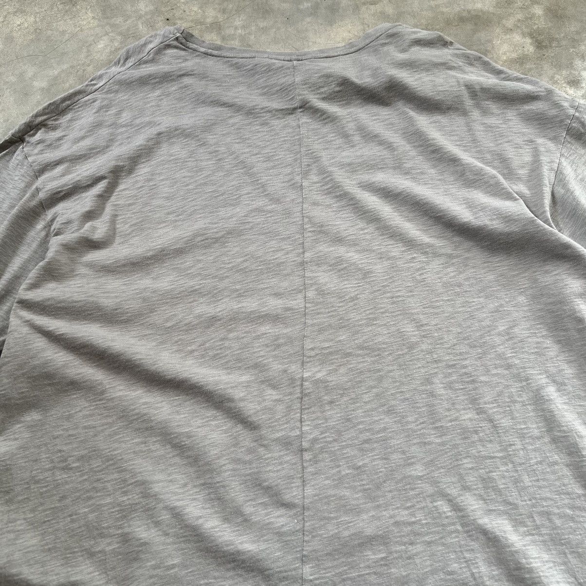 Undercover × Uniqlo Undercover x Uniqlo Oversize T Shirt Size L / US 10 / IT 46 - 2 Thumbnail
