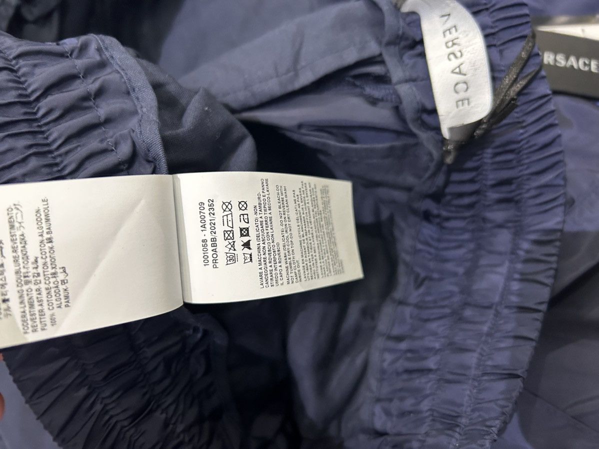 Versace Versace Nylon Track Suit Size US L / EU 52-54 / 3 - 8 Thumbnail