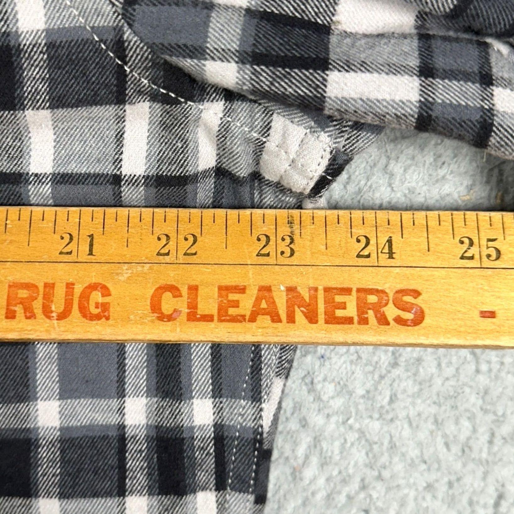 Eddie Bauer VINTAGE? no. Eddie Bauer Shirt Mens L Black/Grey Plaid Flannel Button-Down Pocket Shirt Size US L / EU 52-54 / 3 - 6 Thumbnail