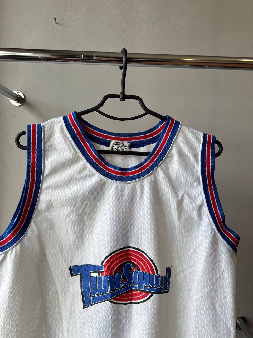 Warner Bros 1996 TUNE SQUAD #1 BUGS BUNNY NUTMEG MILL SPACE JAM JERSEY M Size US M / EU 48-50 / 2 - 3 Thumbnail
