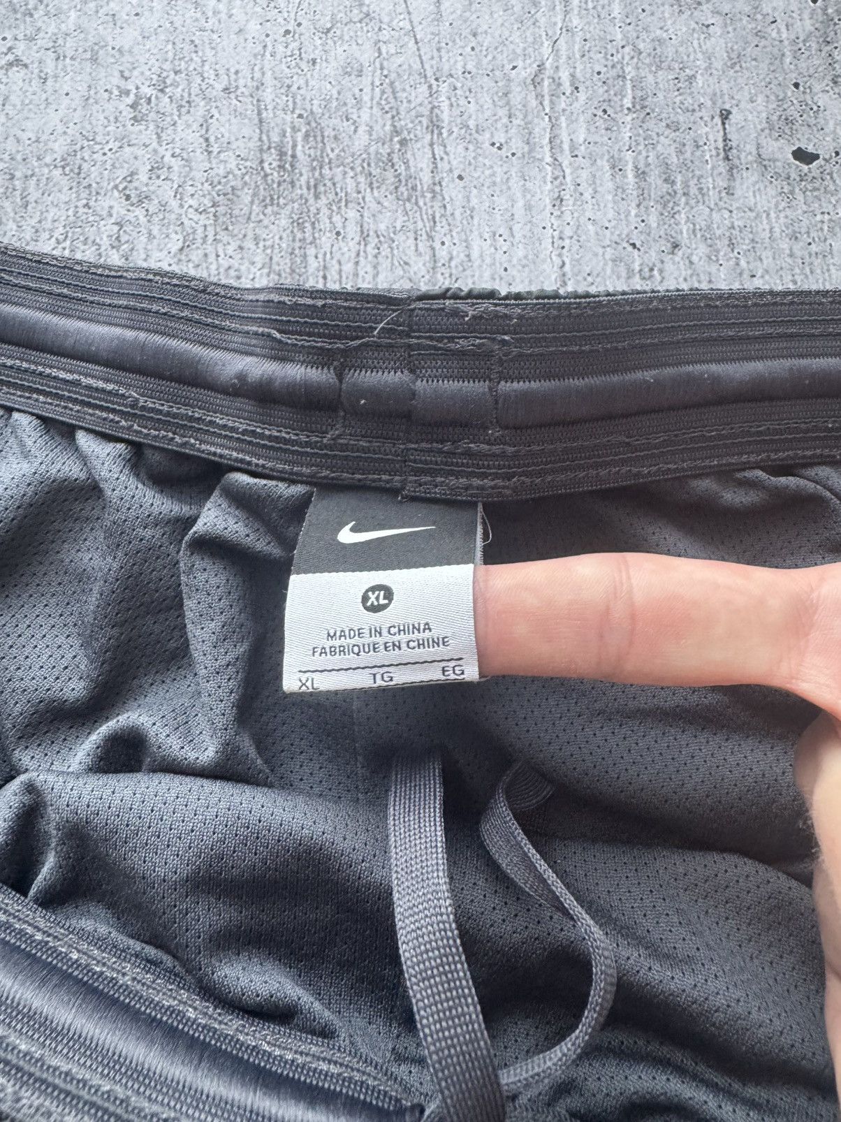 Nike Vintage Y2k Nike Manchester United Nylon Track Pants Drill Size US 36 / EU 52 - 10 Thumbnail