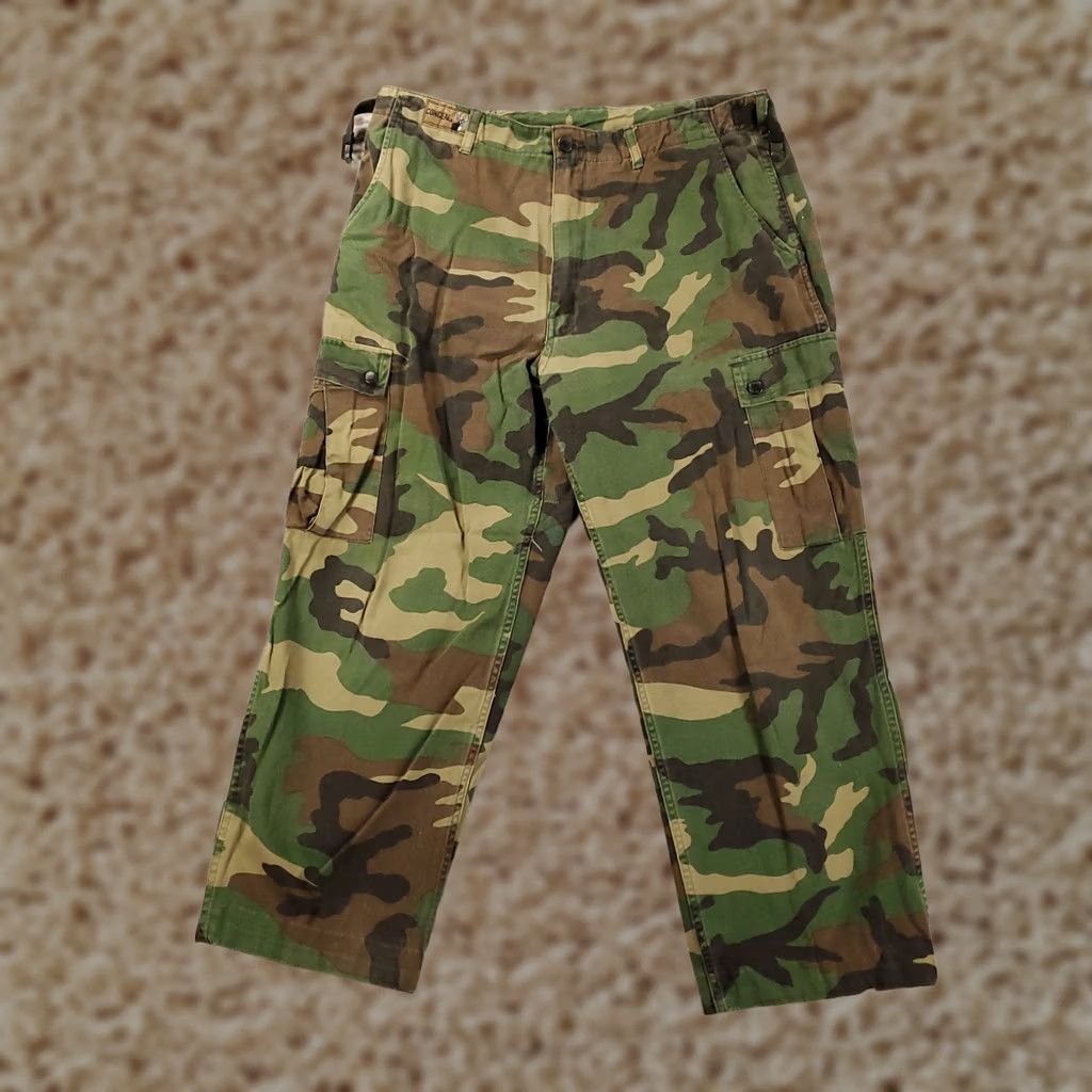 AMO VINTAGE Camo Pants Regular Size 38 26 Inseam Cargo Pocket 5-Pocket Woodland Camouflage Army Grunge Outdoor Baggy Mens Size US 26 / EU 42 - 1 Thumbnail