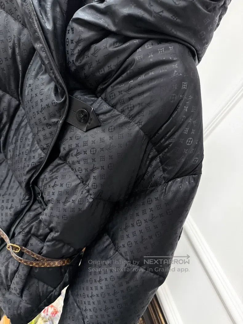 Louis Vuitton Louis Vuitton Black presbyopic printed small logo with pre Size S / US 4 / IT 40 - 2 Thumbnail